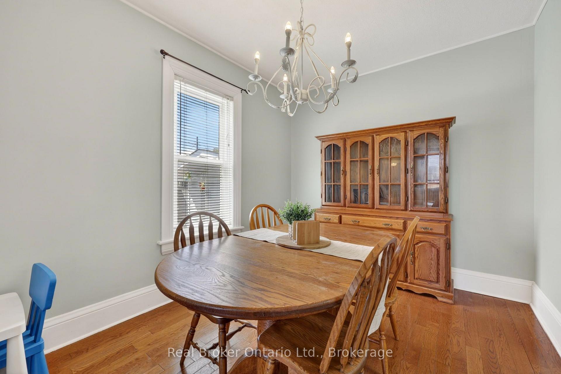 Photo 9 of 438 Russell Street, Midland — HOMEH