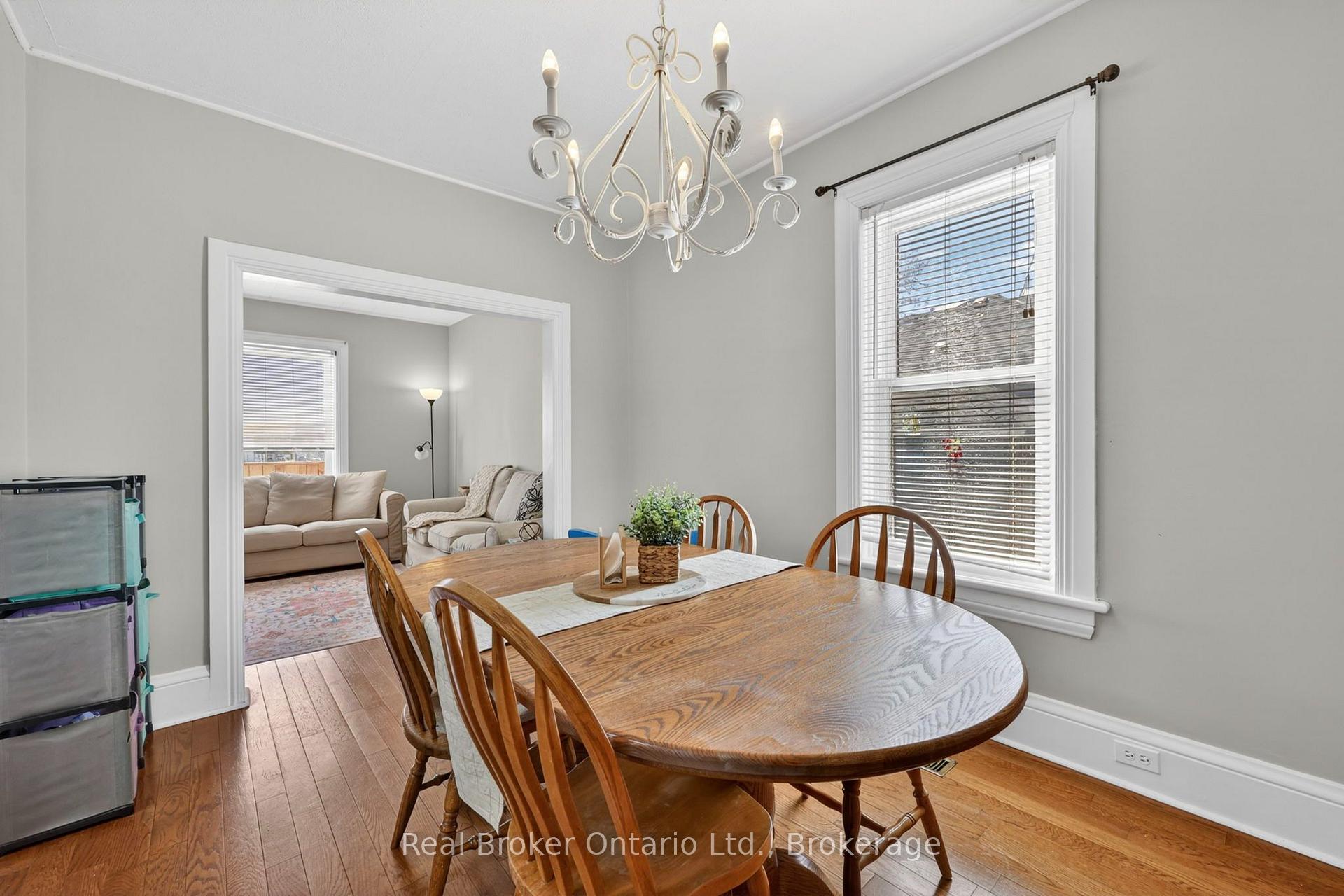Photo 10 of 438 Russell Street, Midland — HOMEH
