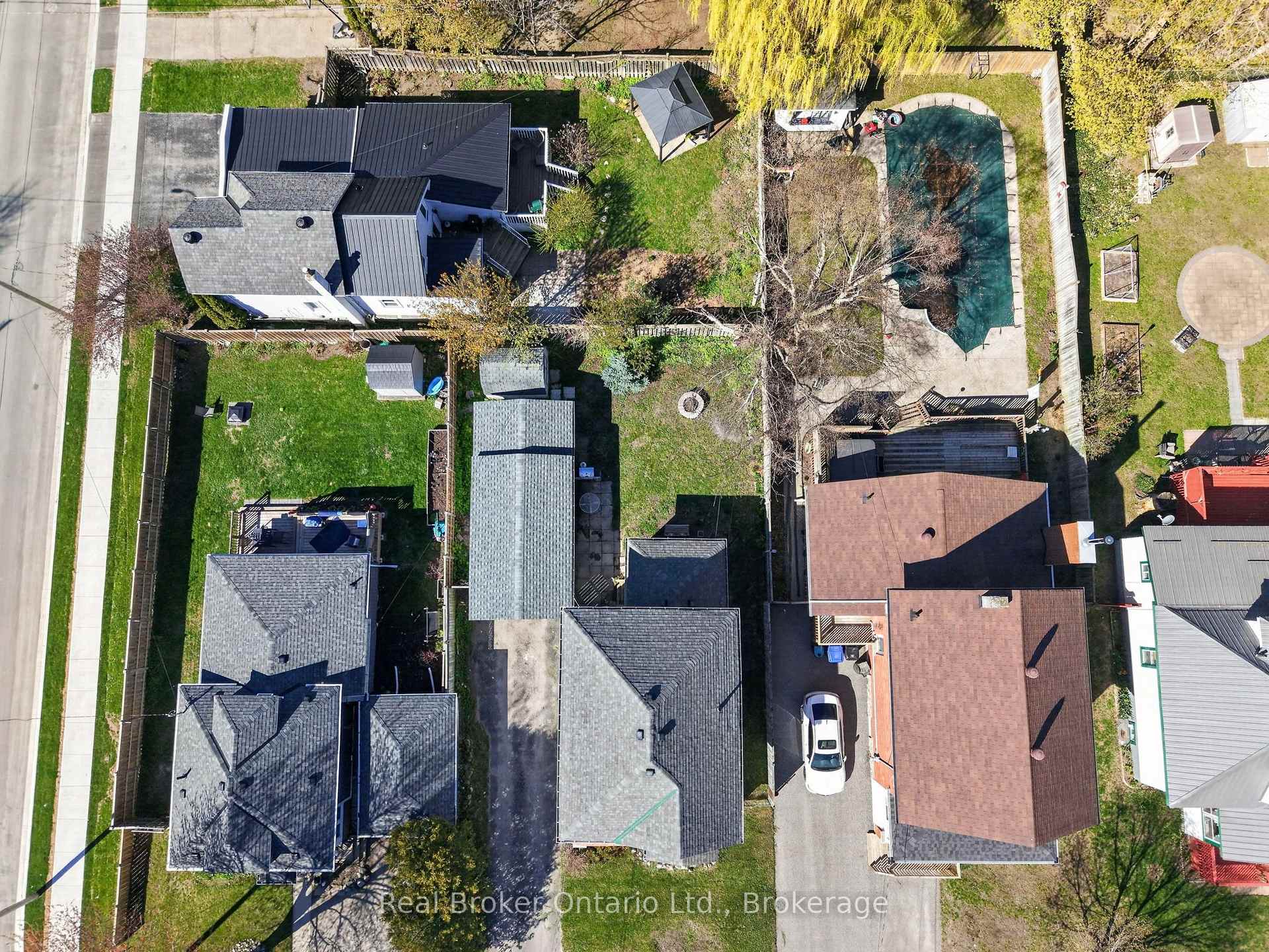 Photo 20 of 438 Russell Street, Midland — HOMEH