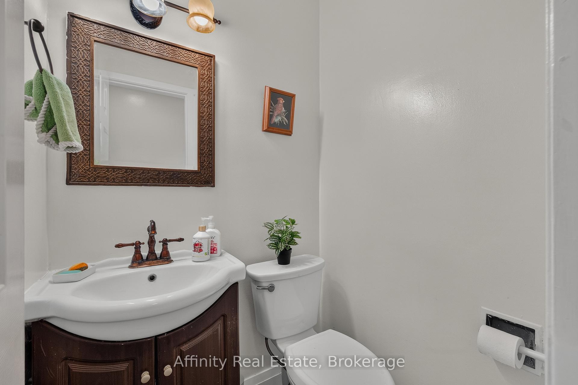 Photo 18 of 59 Ralgreen Crescent, Kitchener, Victoria Hills — HOMEH