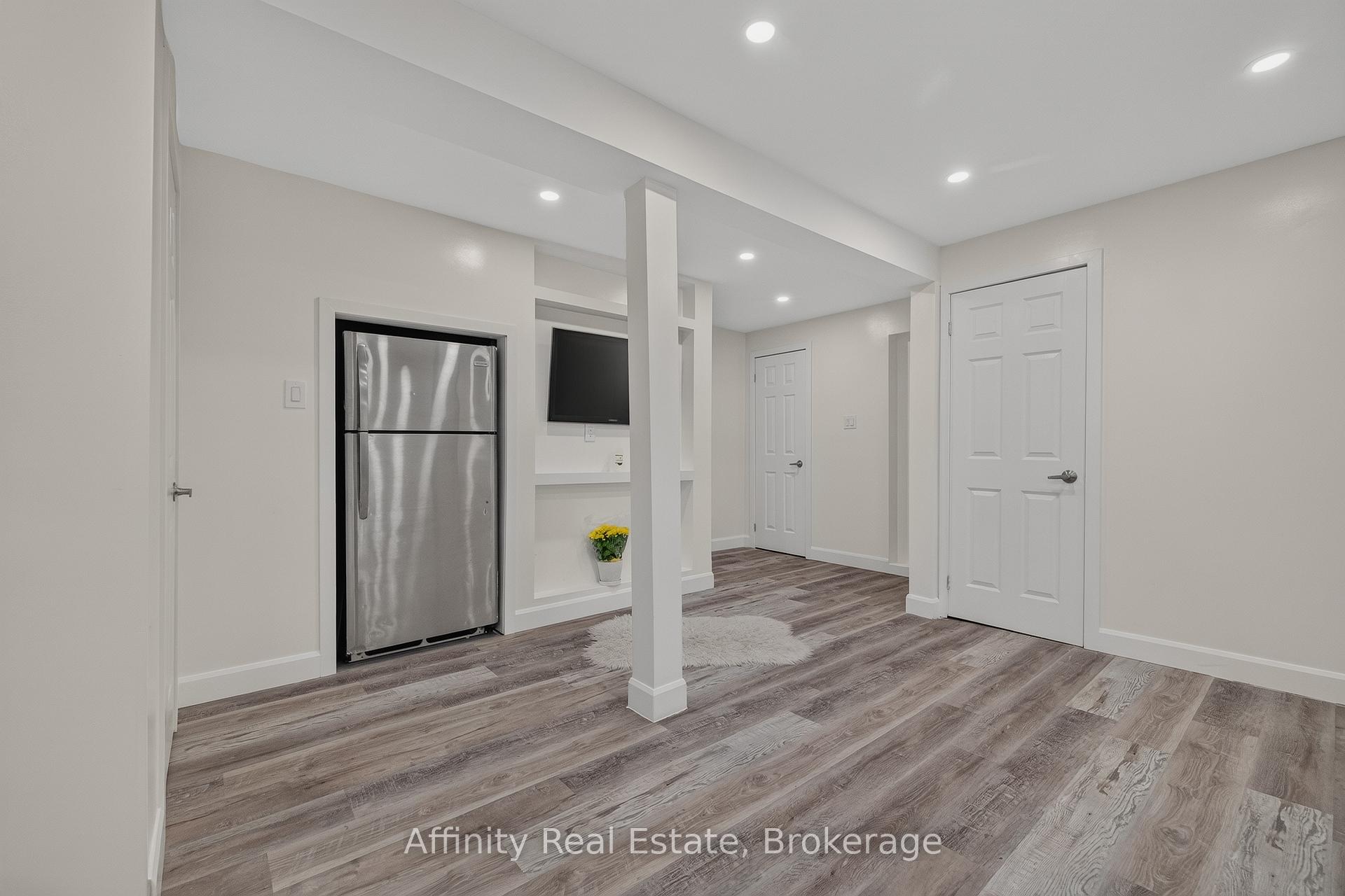 Photo 30 of 59 Ralgreen Crescent, Kitchener, Victoria Hills — HOMEH