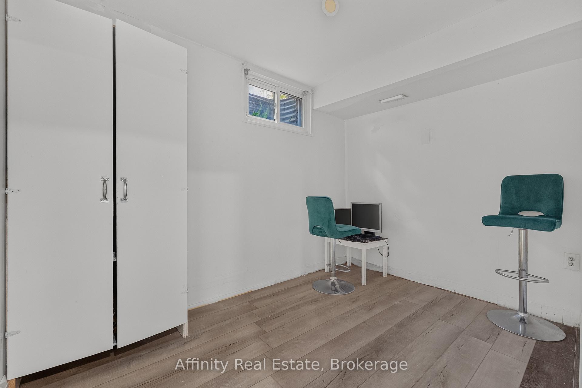 Photo 34 of 59 Ralgreen Crescent, Kitchener, Victoria Hills — HOMEH