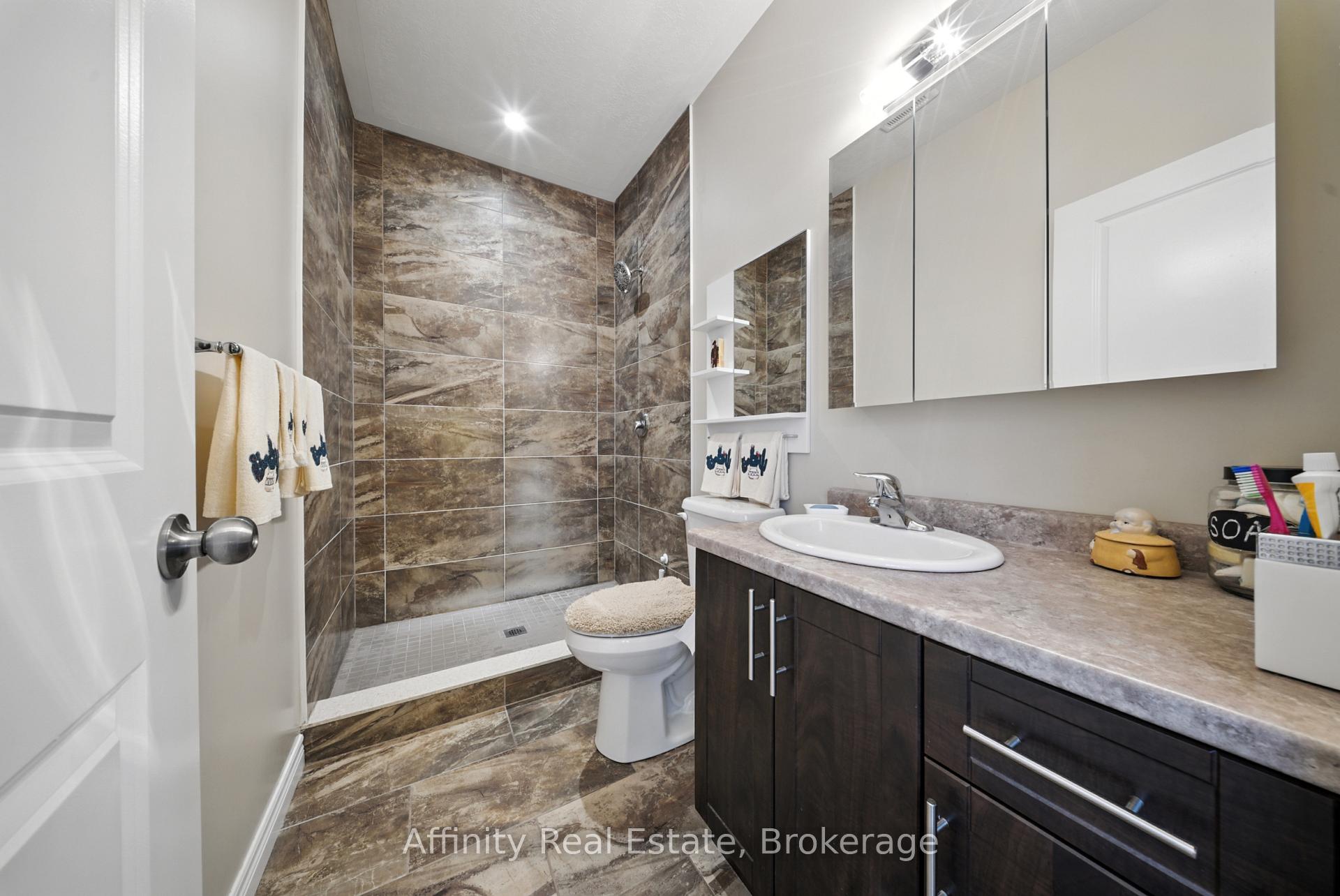 Photo 20 of 257 Donly Drive S, Norfolk, Simcoe — HOMEH