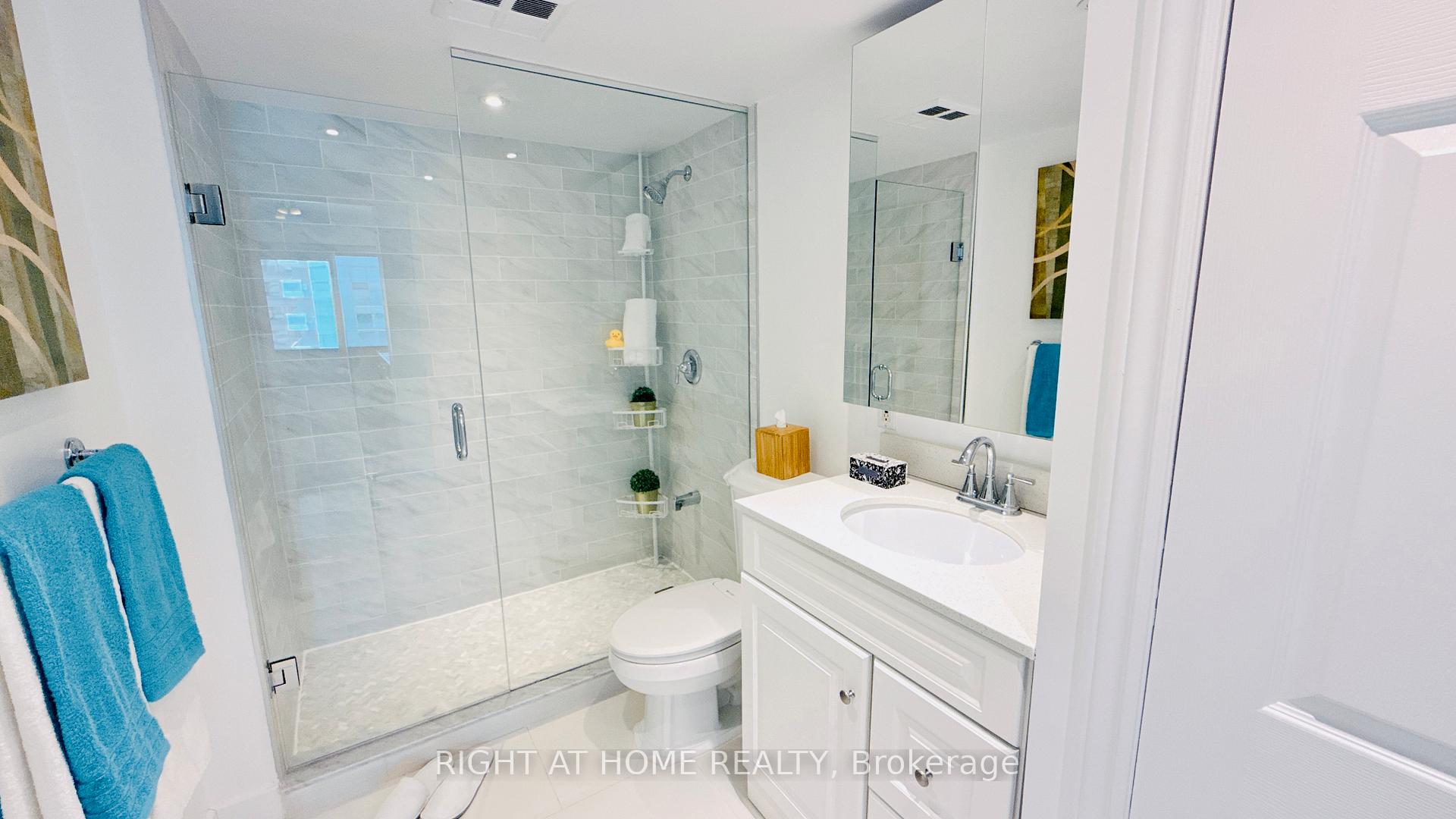 Photo 13 of Unit 1012, 10 Queens Quay W, Toronto, Waterfront Communities — HOMEH