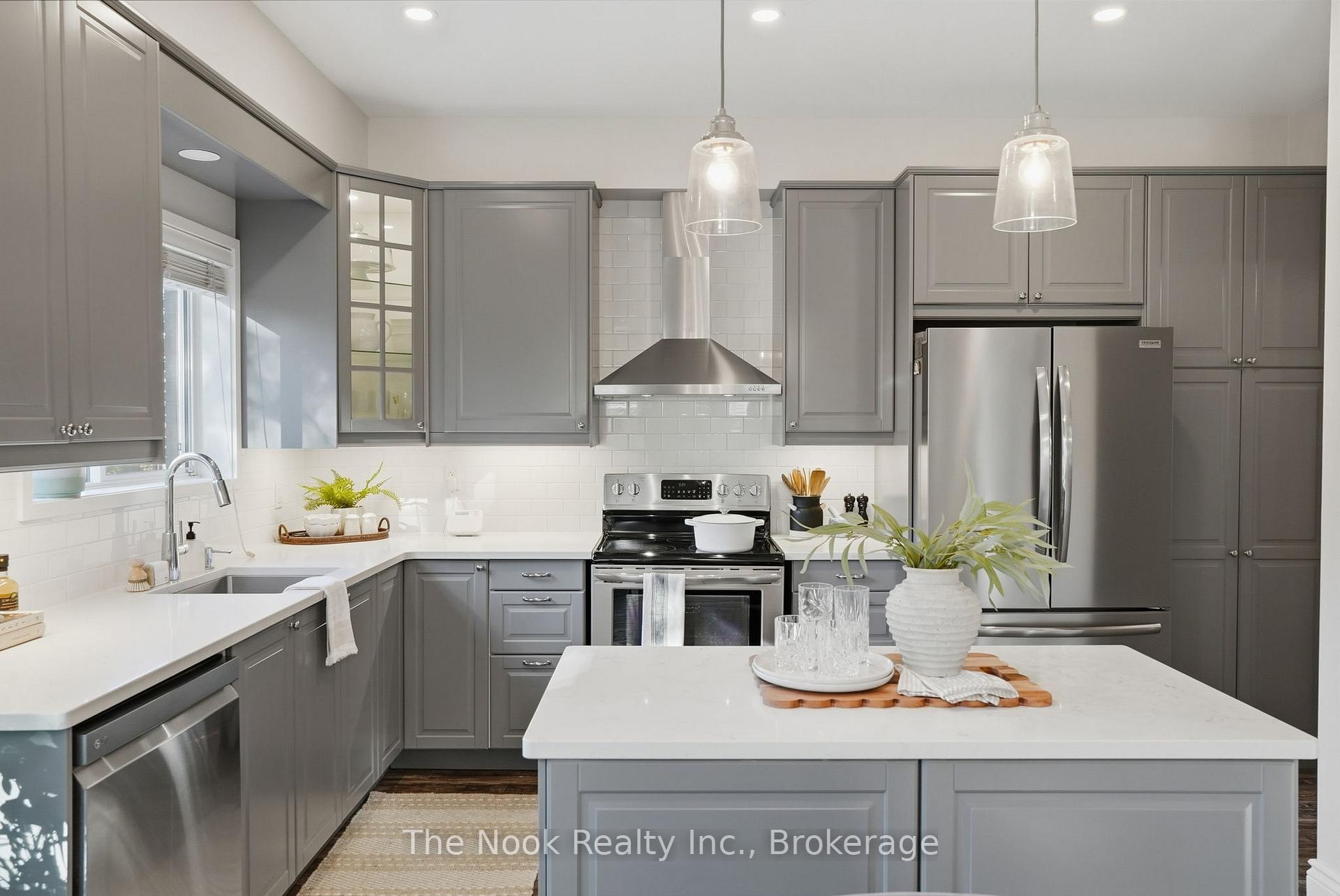 Photo 8 of 134 Second Avenue, Uxbridge — HOMEH