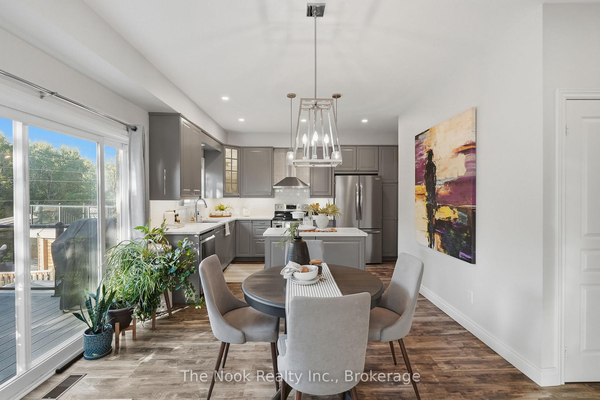 Photo 11 of 134 Second Avenue, Uxbridge — HOMEH