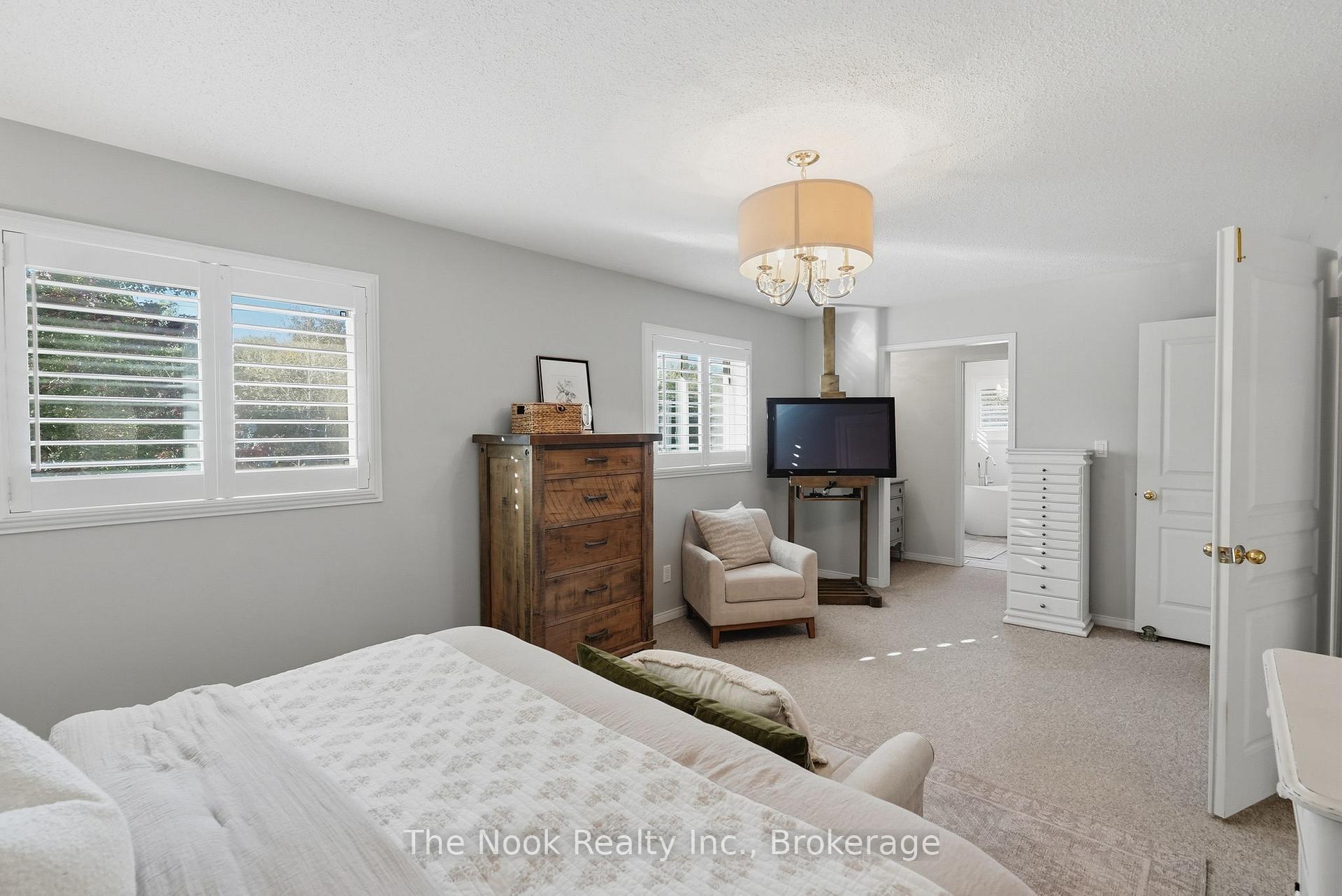 Photo 19 of 134 Second Avenue, Uxbridge — HOMEH