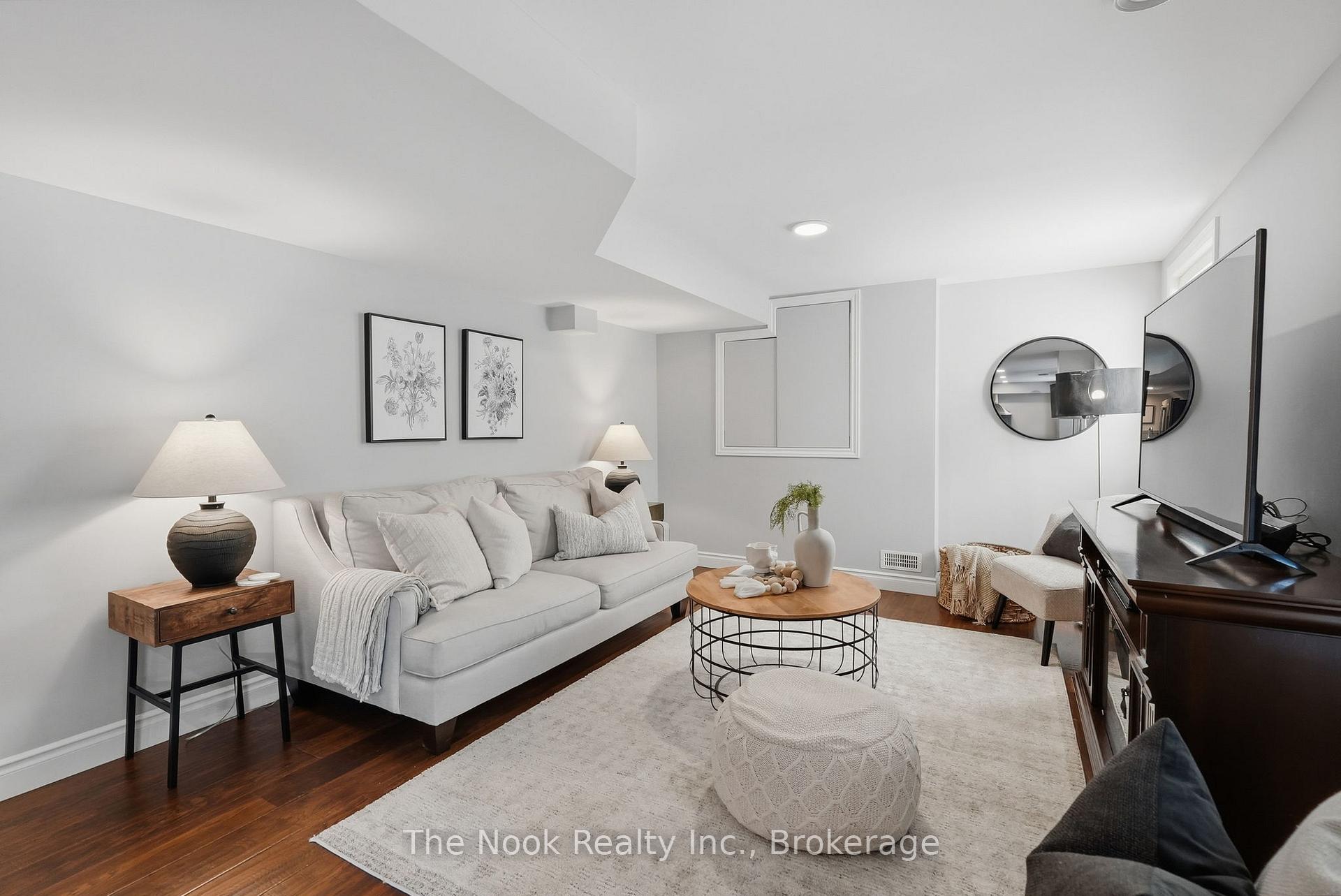 Photo 33 of 134 Second Avenue, Uxbridge — HOMEH