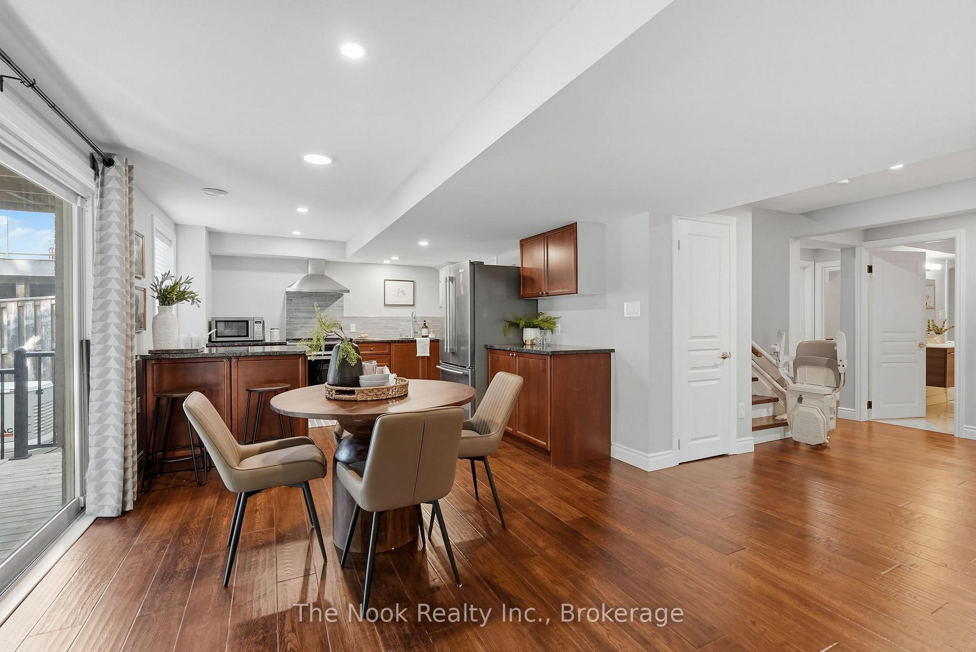 Photo 34 of 134 Second Avenue, Uxbridge — HOMEH
