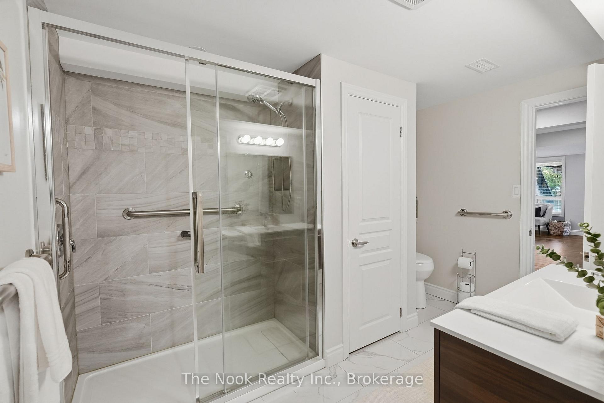 Photo 41 of 134 Second Avenue, Uxbridge — HOMEH
