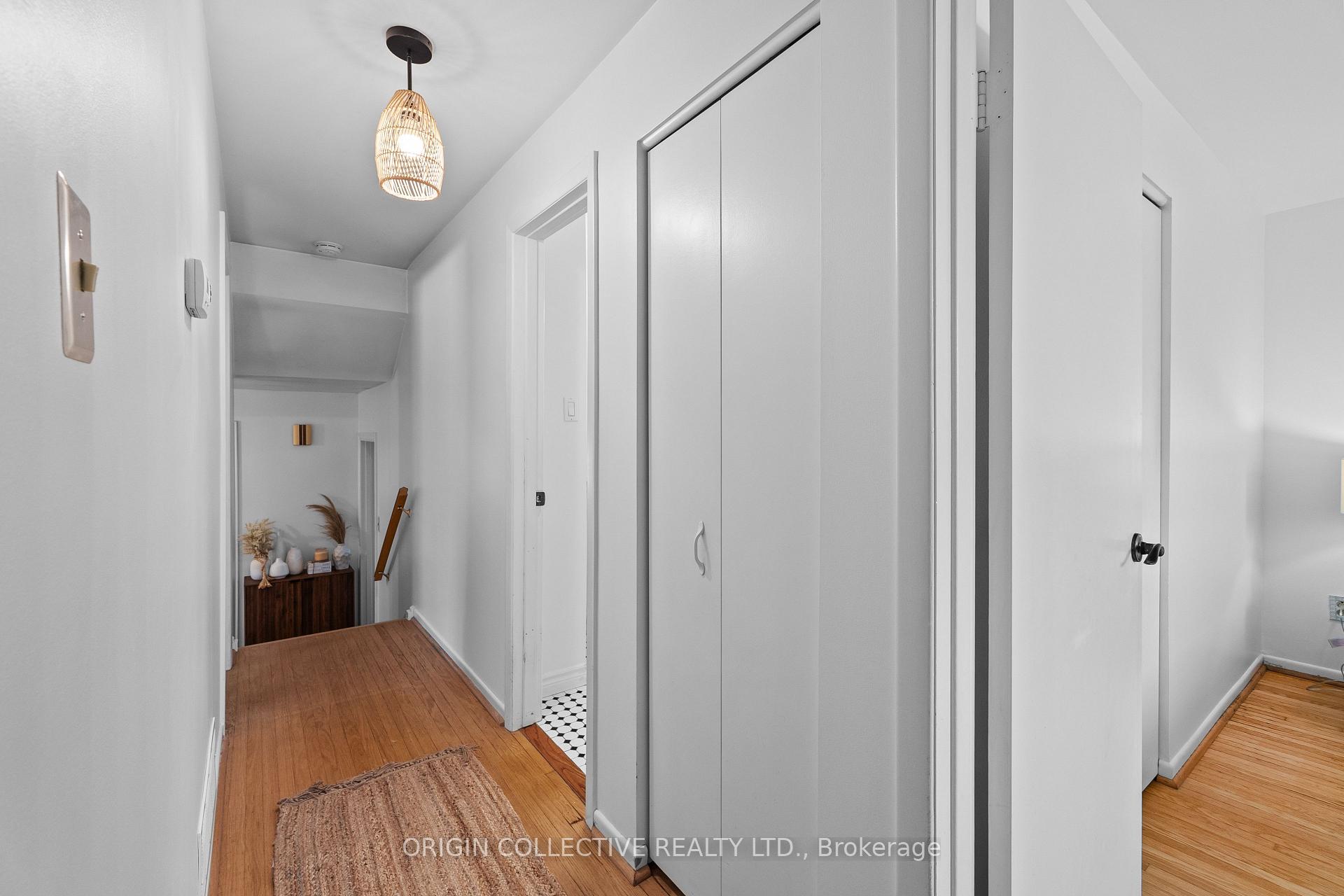 Photo 16 of 983 Parthia Crescent, Mississauga, Applewood — HOMEH