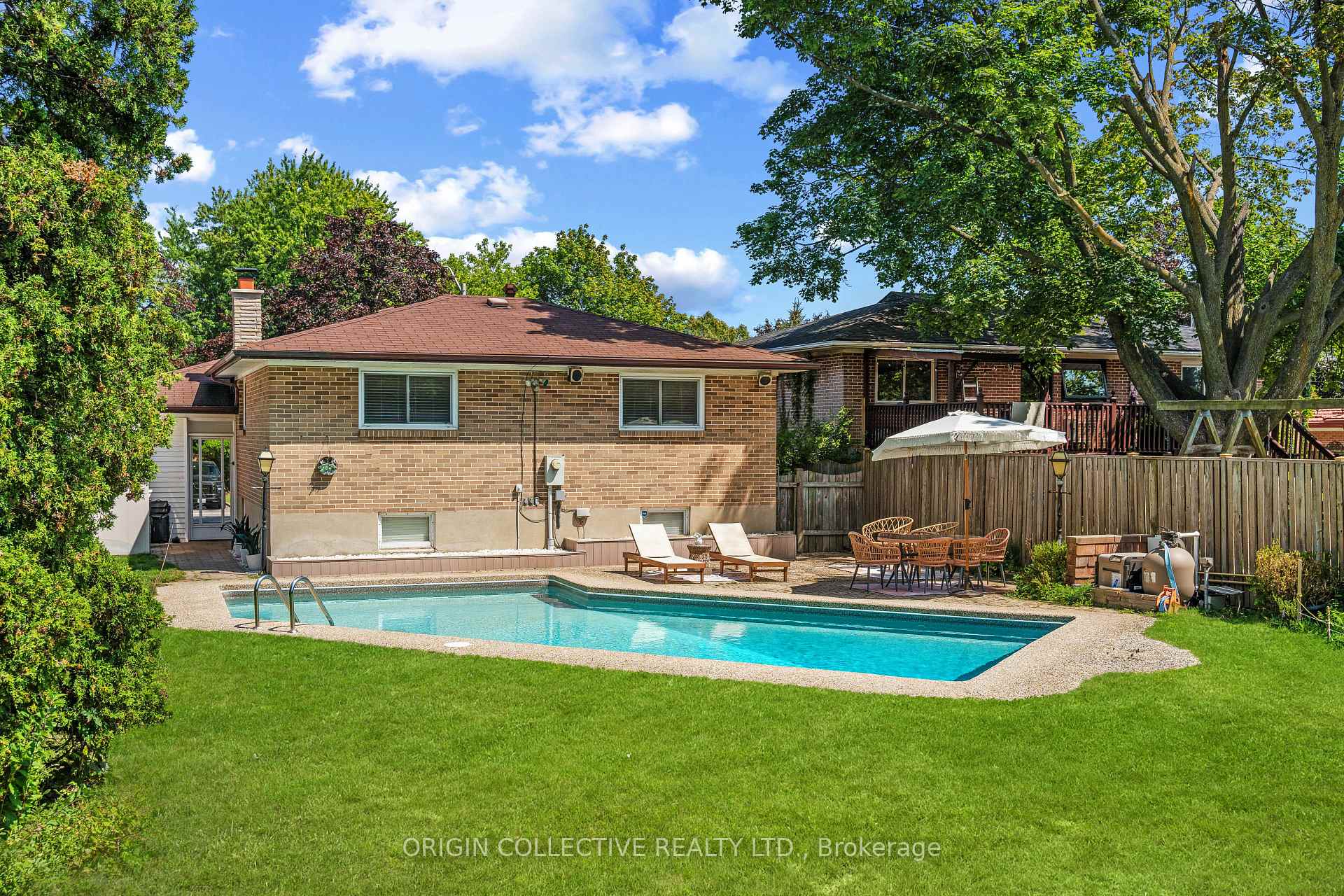 Photo 34 of 983 Parthia Crescent, Mississauga, Applewood — HOMEH