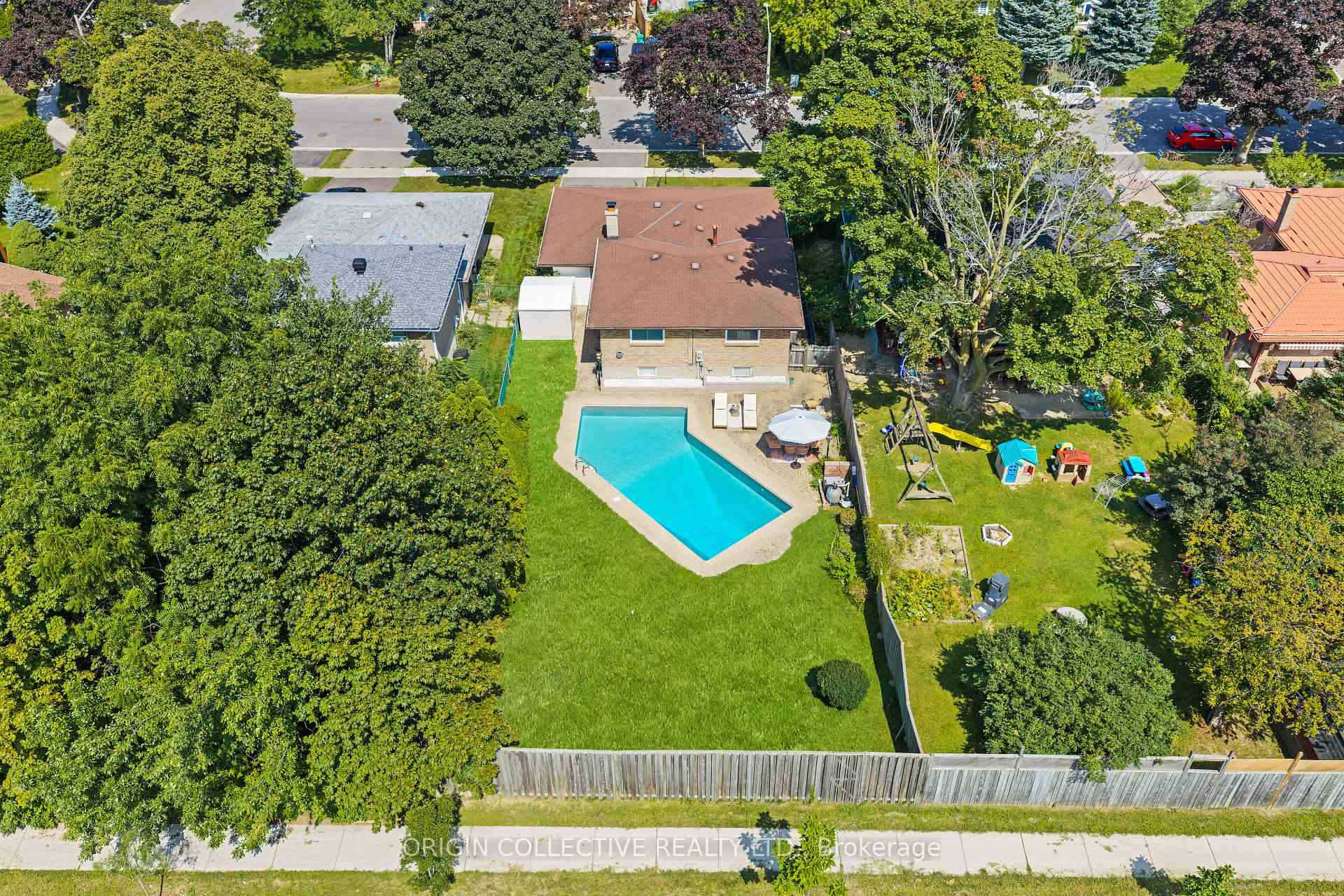 Photo 41 of 983 Parthia Crescent, Mississauga, Applewood — HOMEH