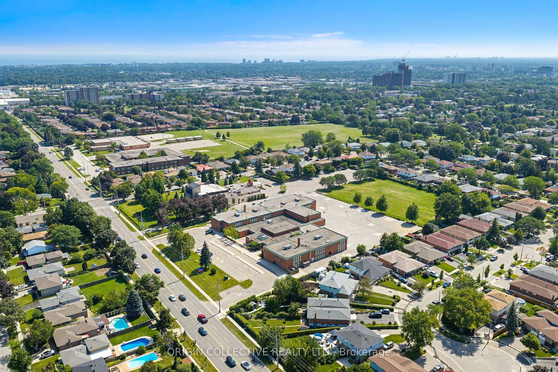 Photo 45 of 983 Parthia Crescent, Mississauga, Applewood — HOMEH