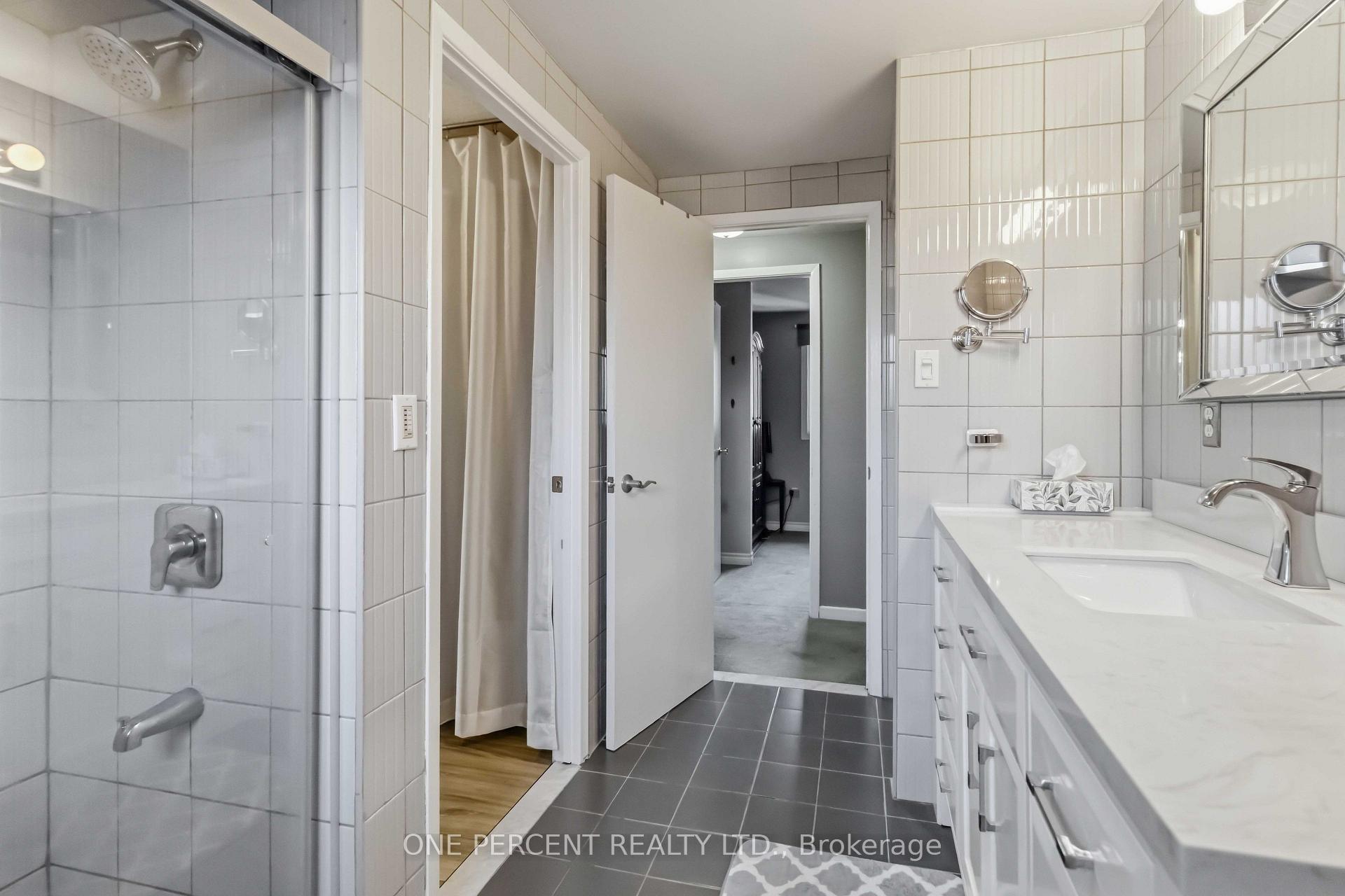 Photo 21 of 6099 Starfield Crescent, Mississauga, Meadowvale — HOMEH
