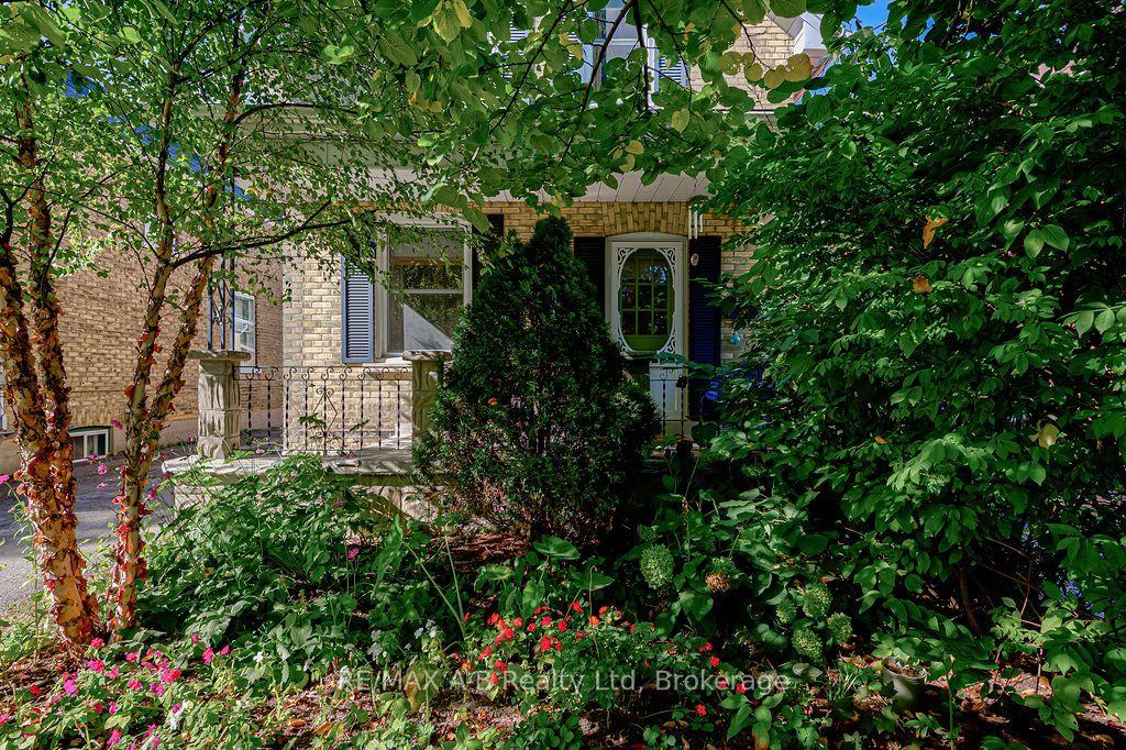 Photo 6 of 54 Mcnab Street S, Stratford — HOMEH