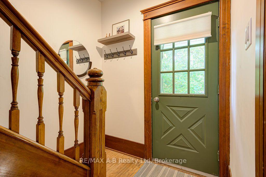 Photo 8 of 54 Mcnab Street S, Stratford — HOMEH