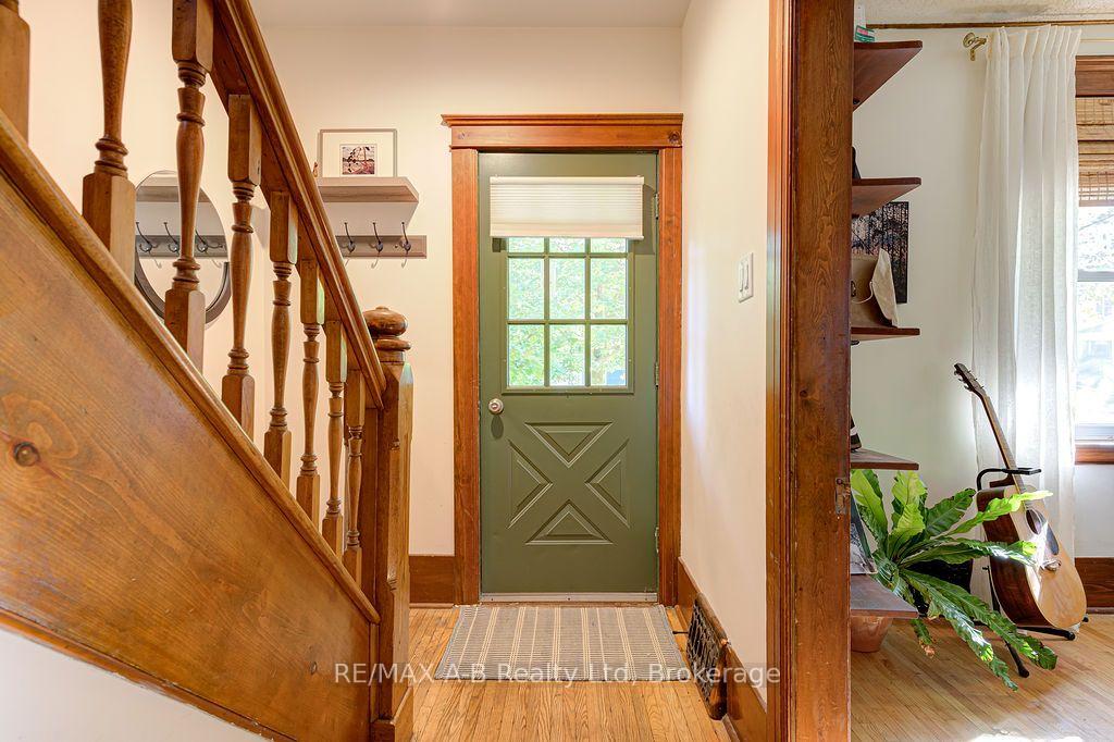 Photo 9 of 54 Mcnab Street S, Stratford — HOMEH