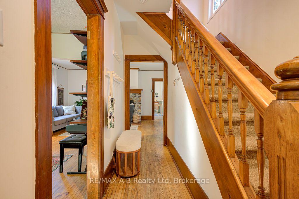 Photo 10 of 54 Mcnab Street S, Stratford — HOMEH