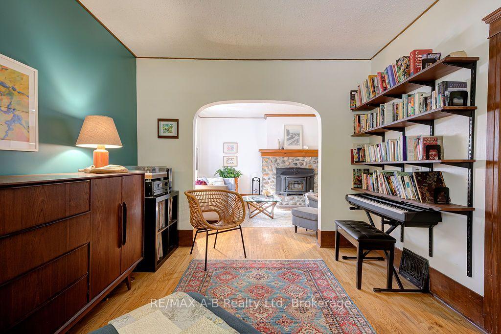 Photo 12 of 54 Mcnab Street S, Stratford — HOMEH
