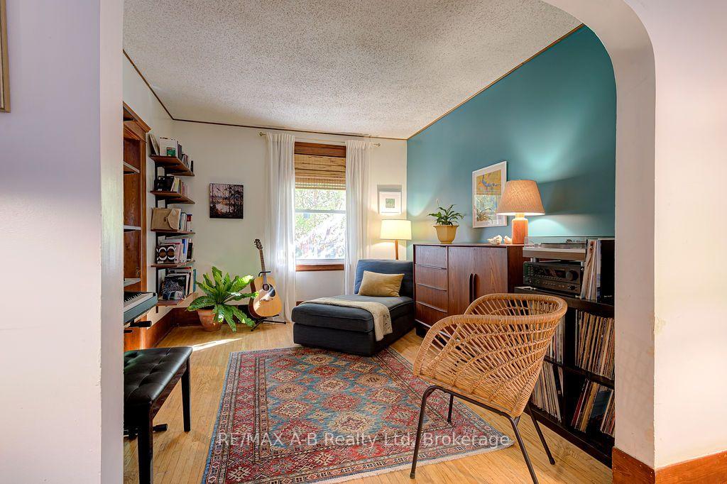 Photo 14 of 54 Mcnab Street S, Stratford — HOMEH