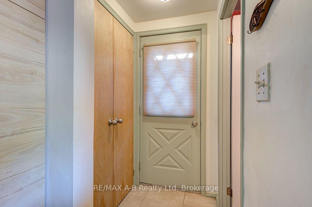 Photo 26 of 54 Mcnab Street S, Stratford — HOMEH