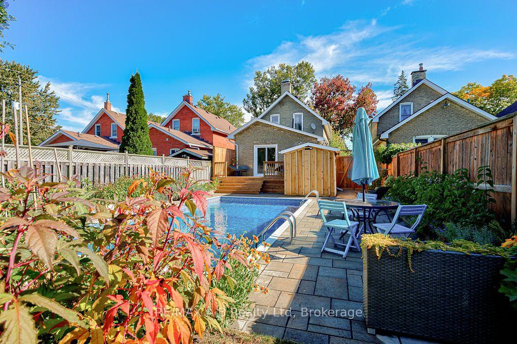 Photo 39 of 54 Mcnab Street S, Stratford — HOMEH