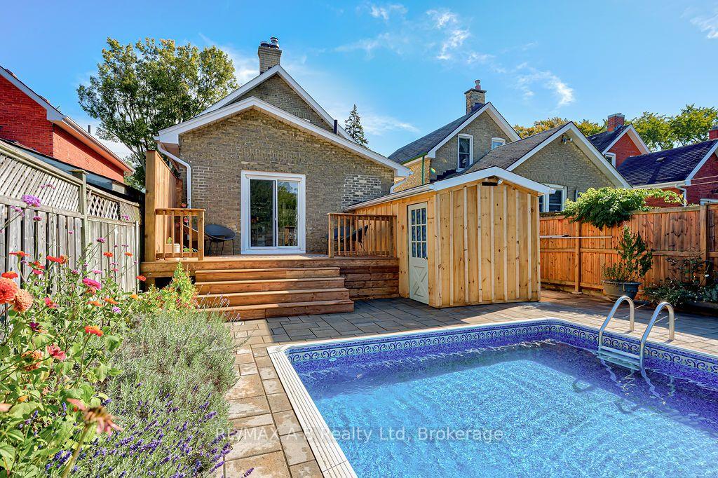 Photo 41 of 54 Mcnab Street S, Stratford — HOMEH