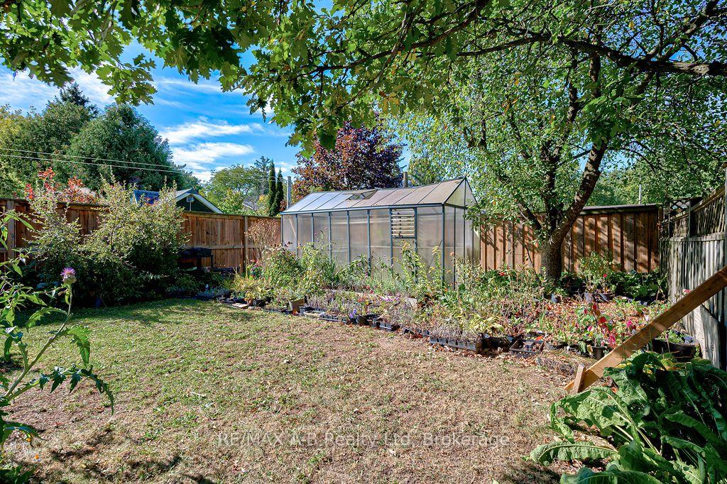 Photo 47 of 54 Mcnab Street S, Stratford — HOMEH