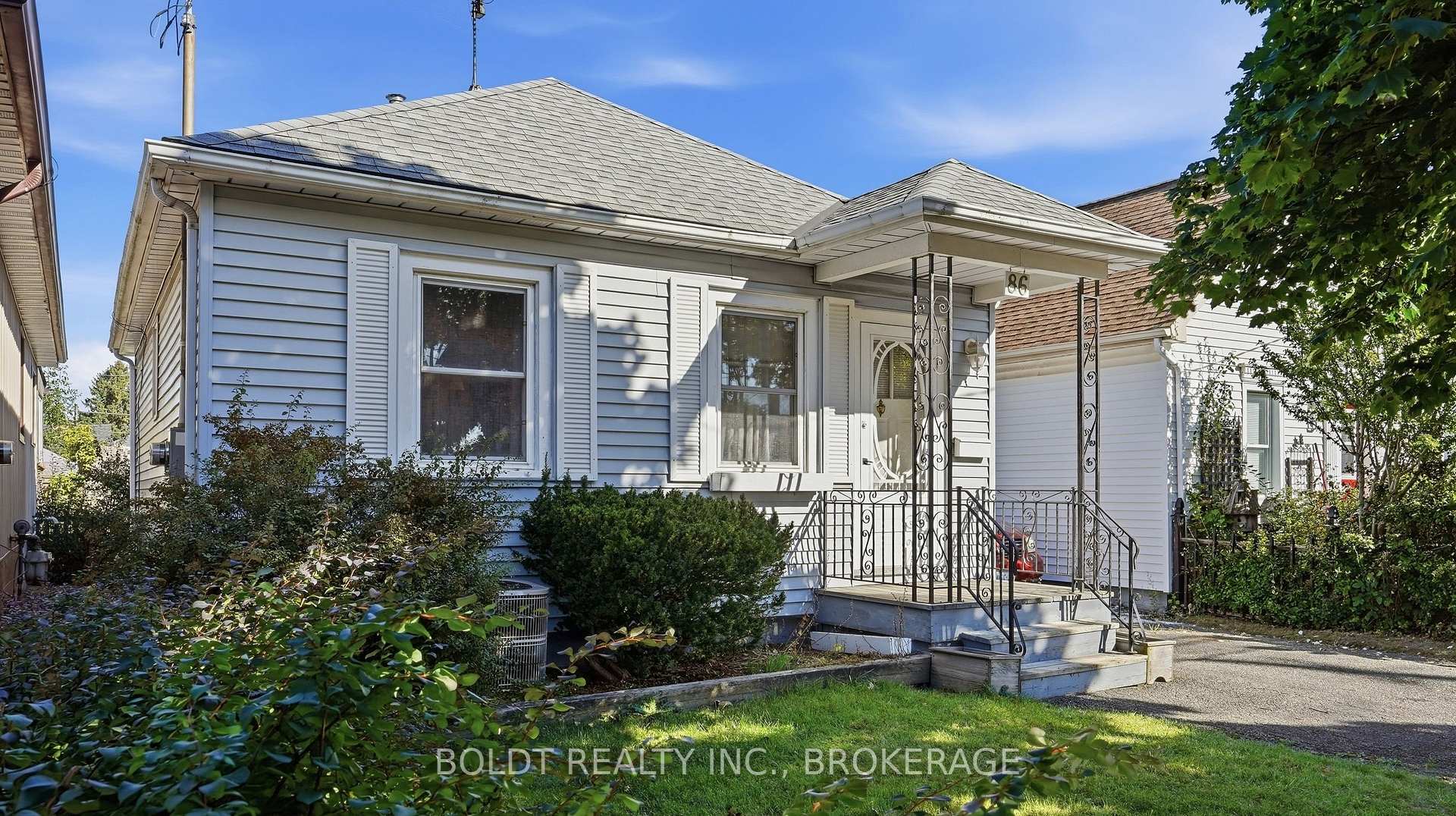 Photo 2 of 86 Rykert Street, St. Catharines, Western Hill — HOMEH