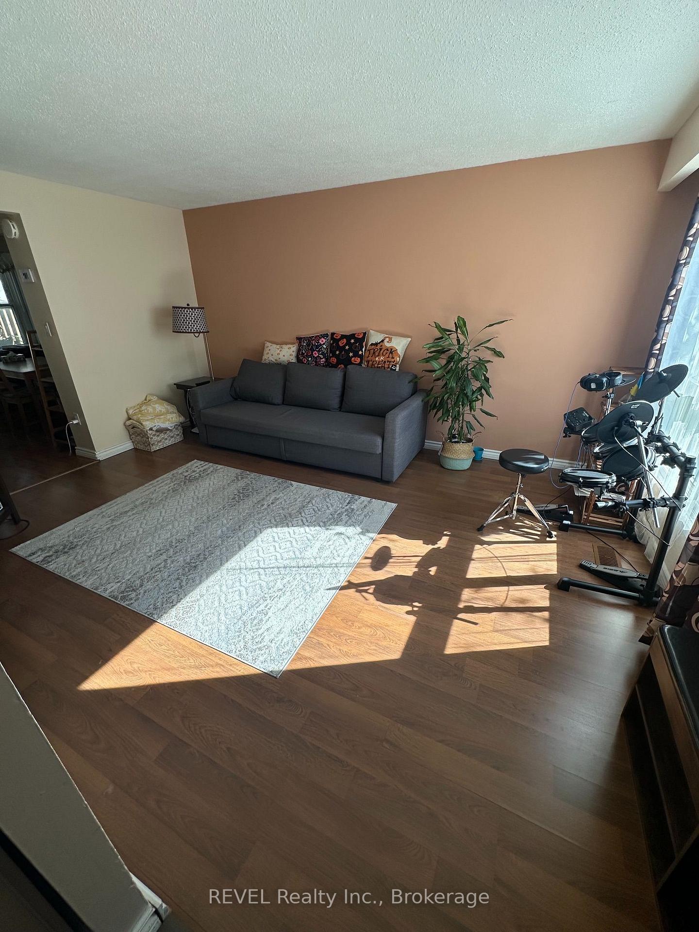 Photo 4 of Unit 57, 25 Linfield Drive, St. Catharines, Lakeport — HOMEH
