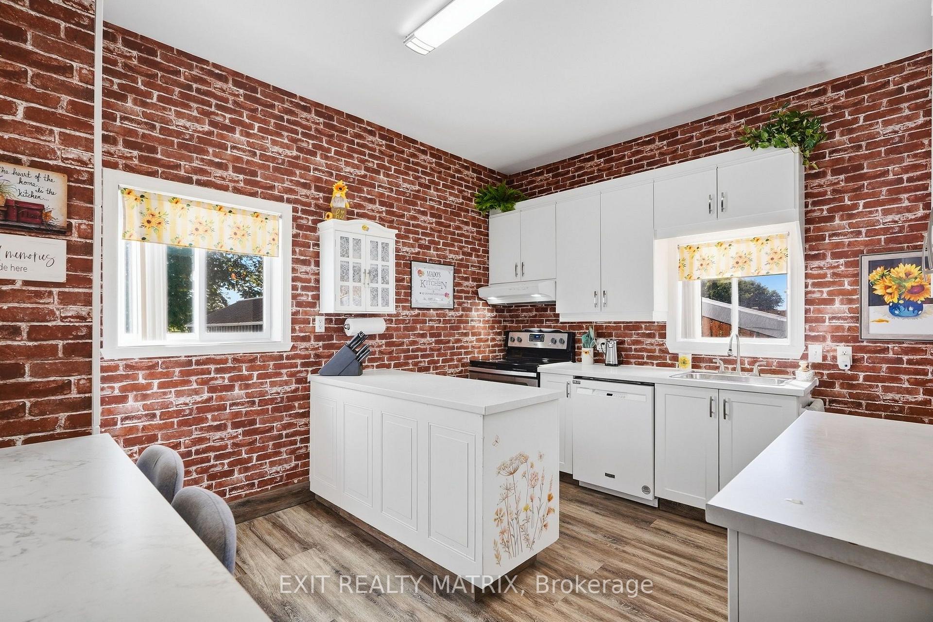 Photo 8 of 20 Spring Street, North Glengarry, Maxville — HOMEH