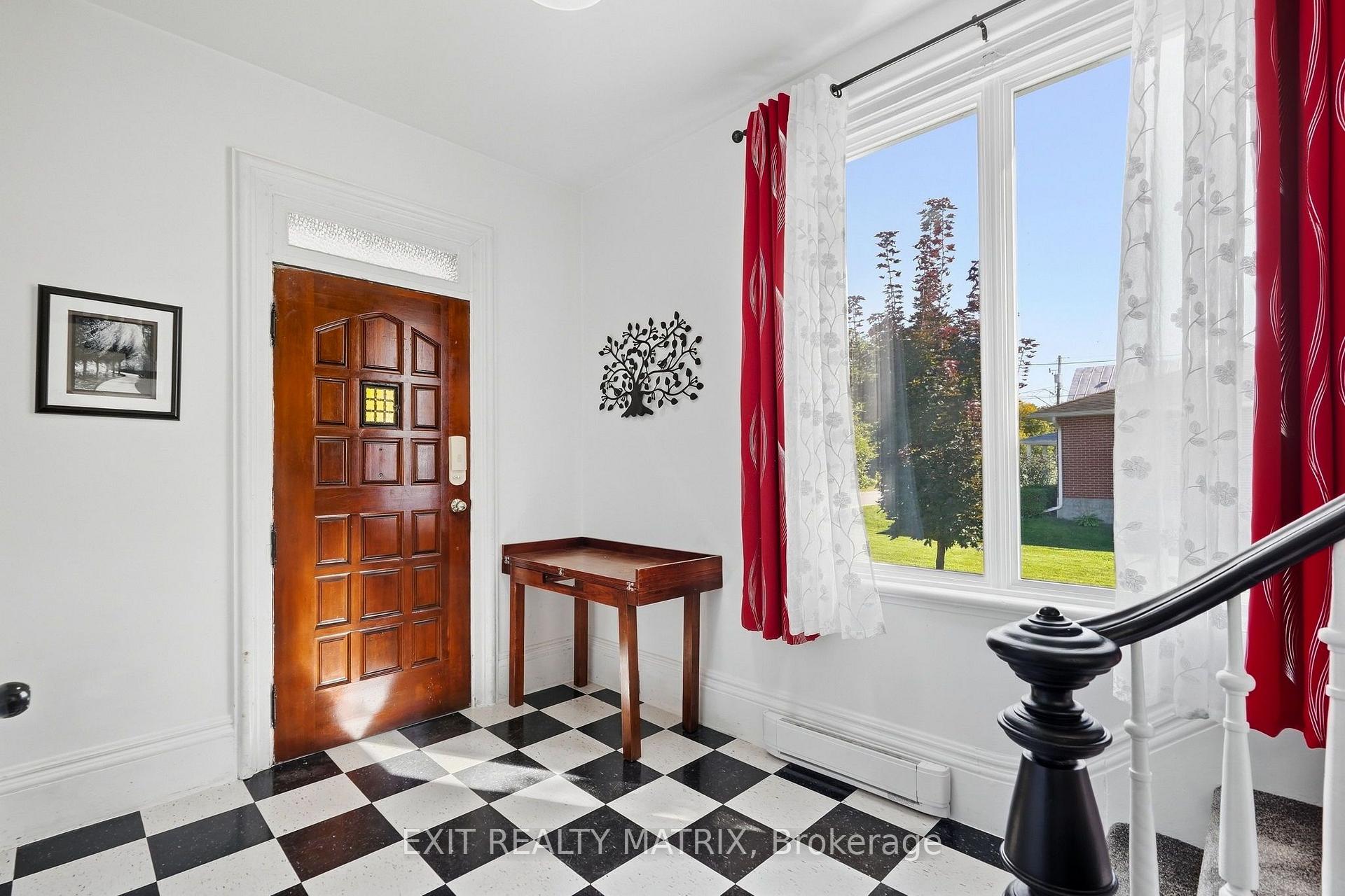 Photo 15 of 20 Spring Street, North Glengarry, Maxville — HOMEH