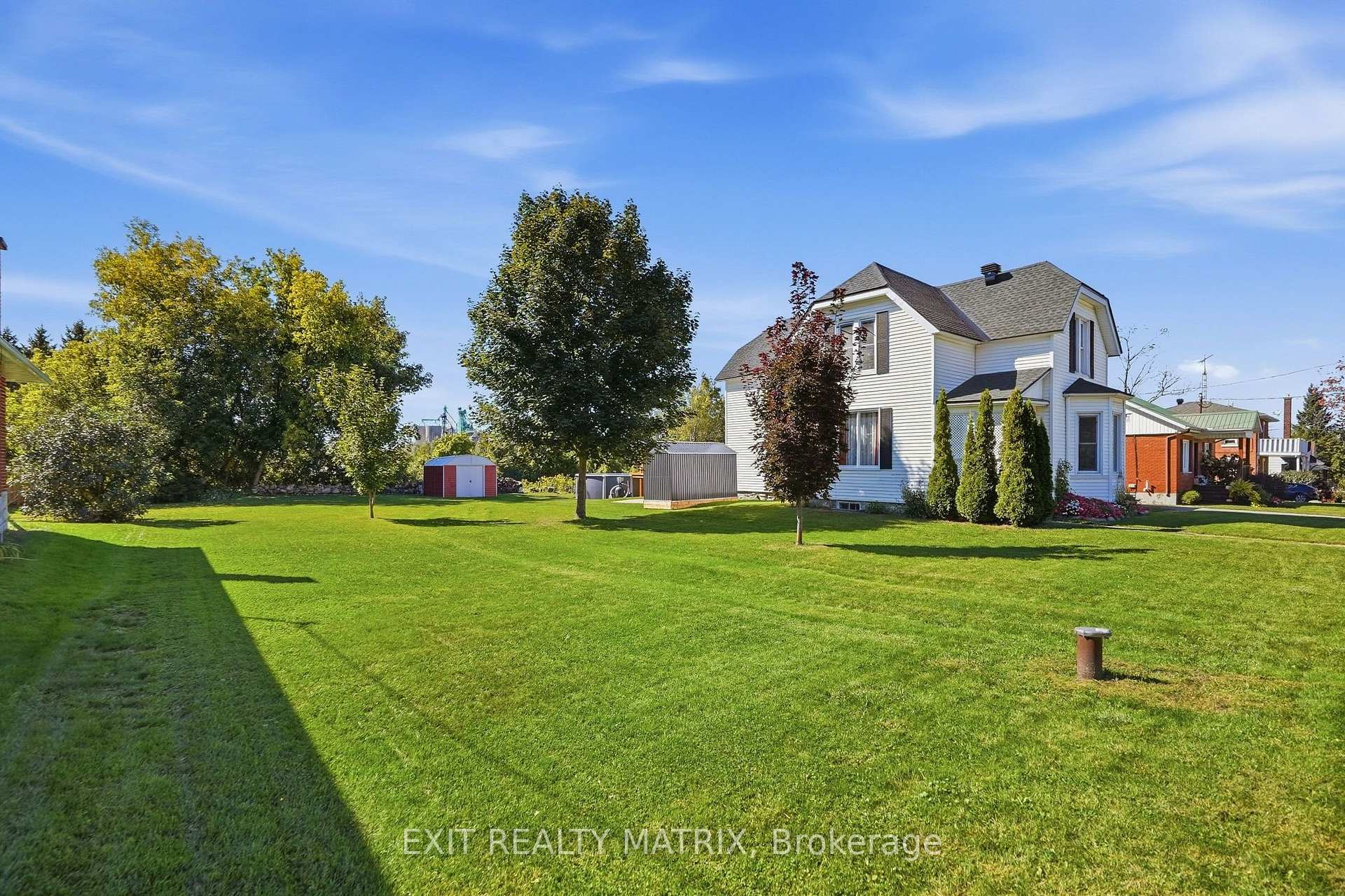 Photo 32 of 20 Spring Street, North Glengarry, Maxville — HOMEH