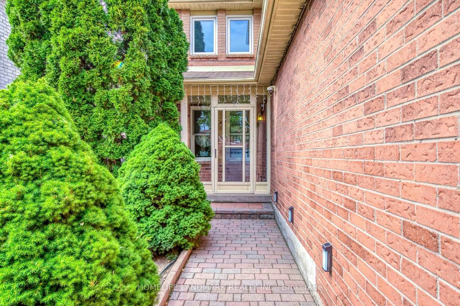 Photo 4 of 6203 Camgreen Circle, Mississauga, East Credit — HOMEH