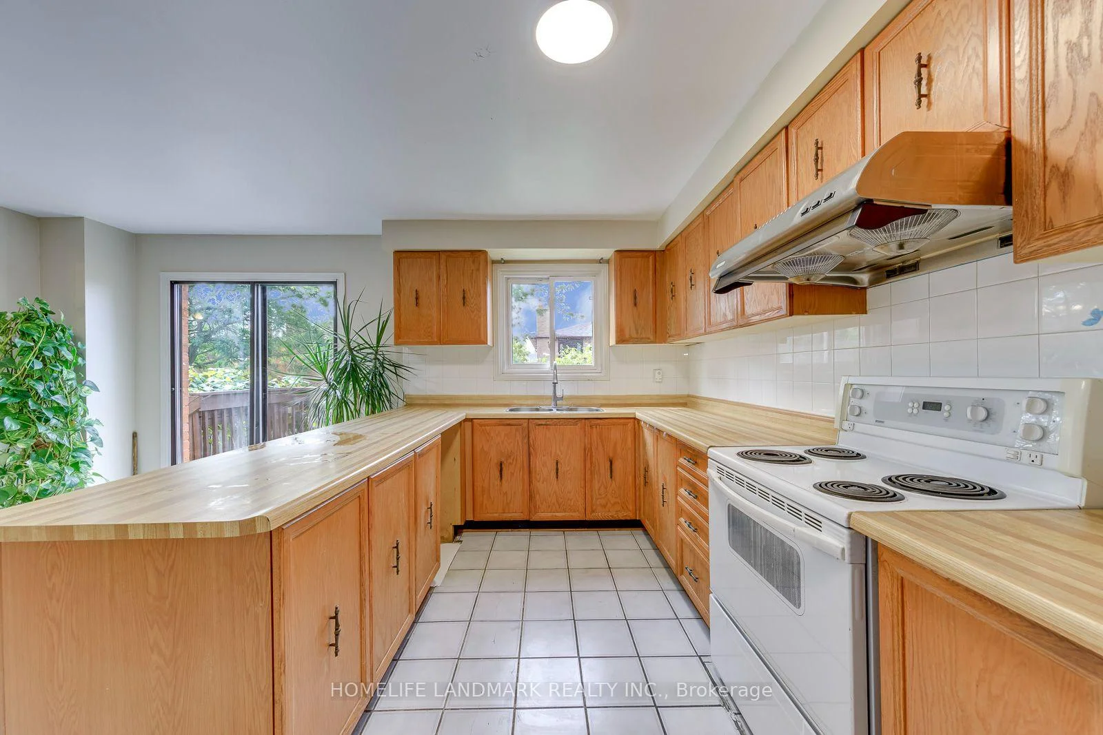 Photo 23 of 6203 Camgreen Circle, Mississauga, East Credit — HOMEH