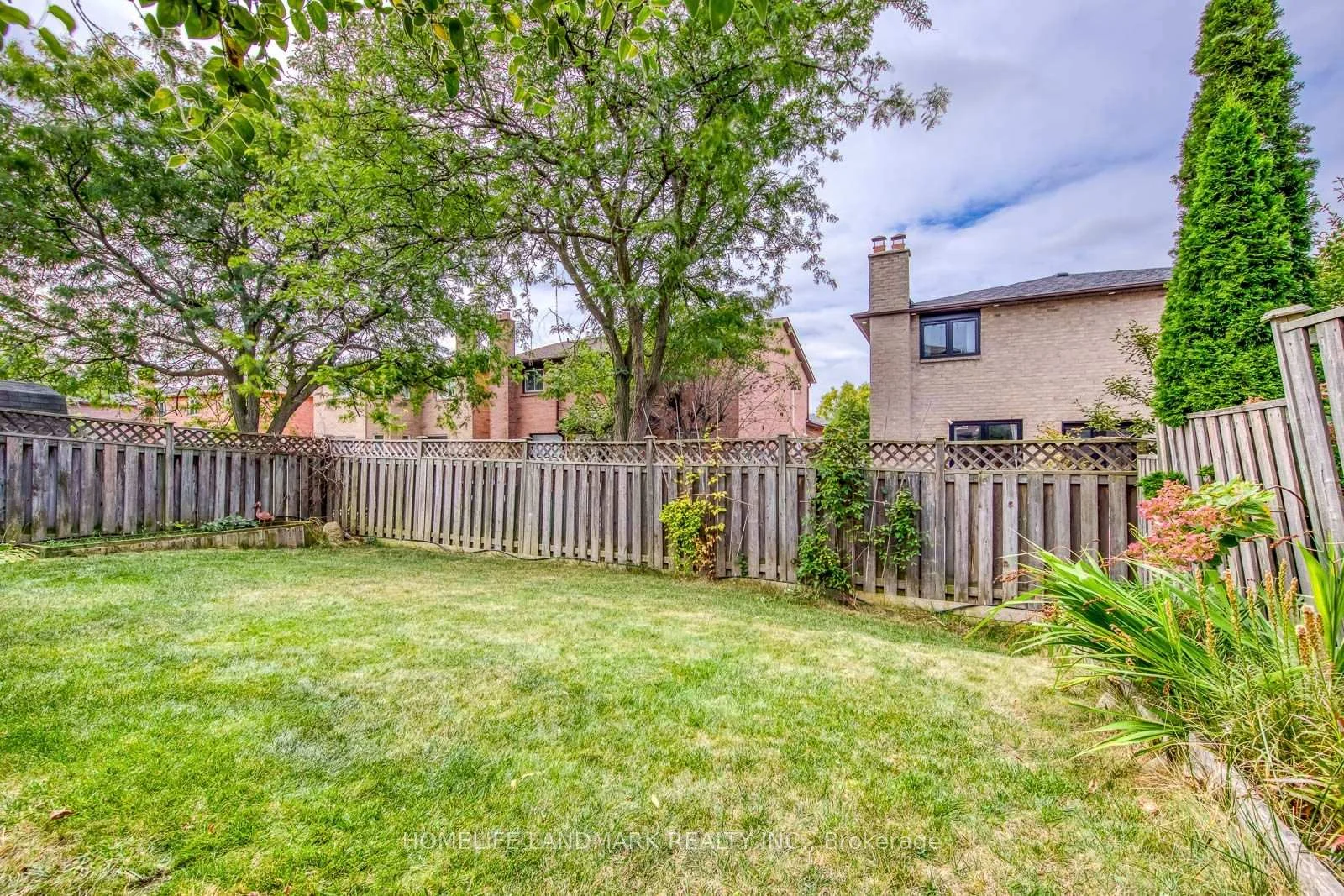 Photo 49 of 6203 Camgreen Circle, Mississauga, East Credit — HOMEH