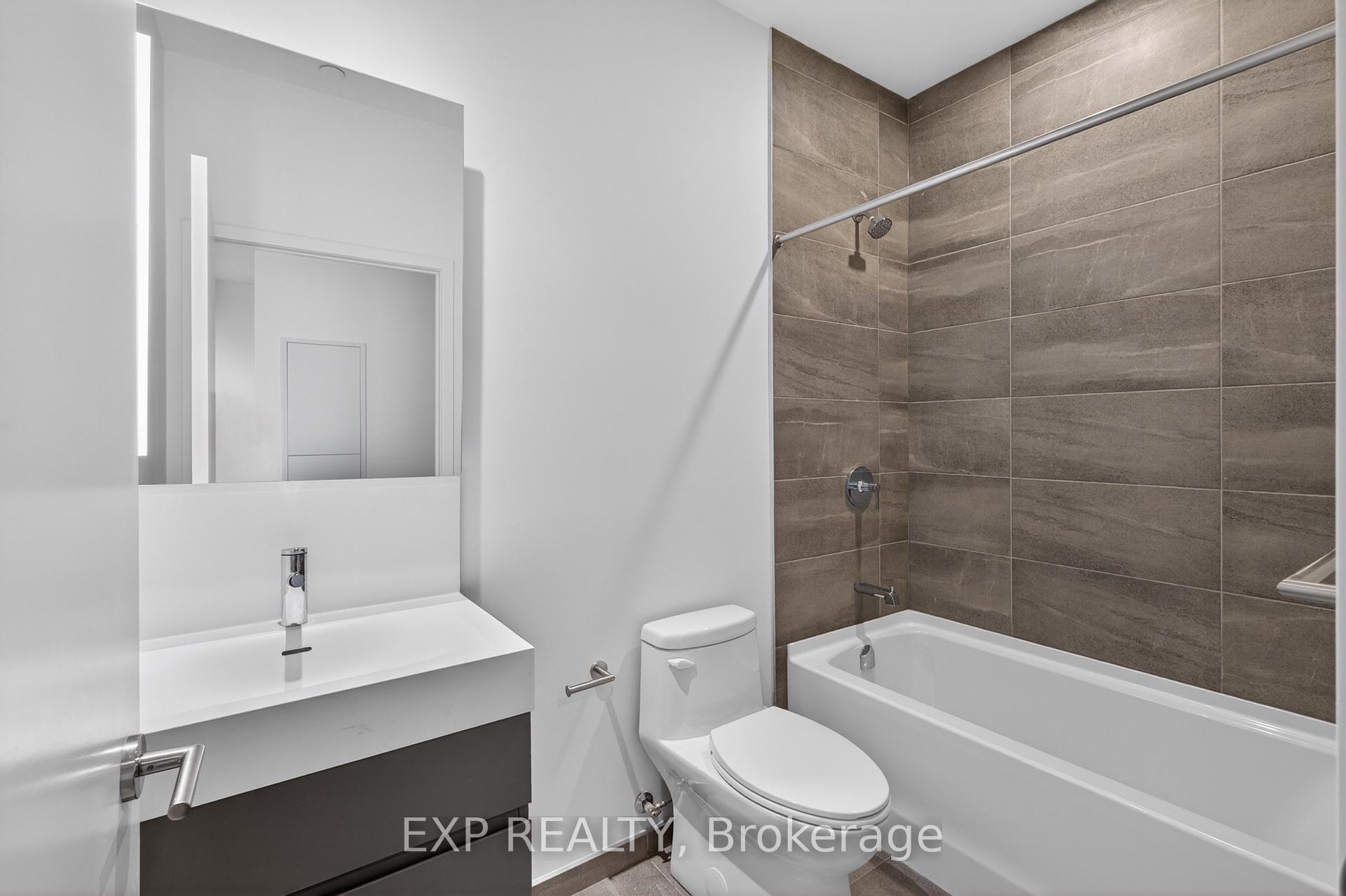Photo 32 of Unit 1101, 39 Mary Street, Barrie, City Centre — HOMEH