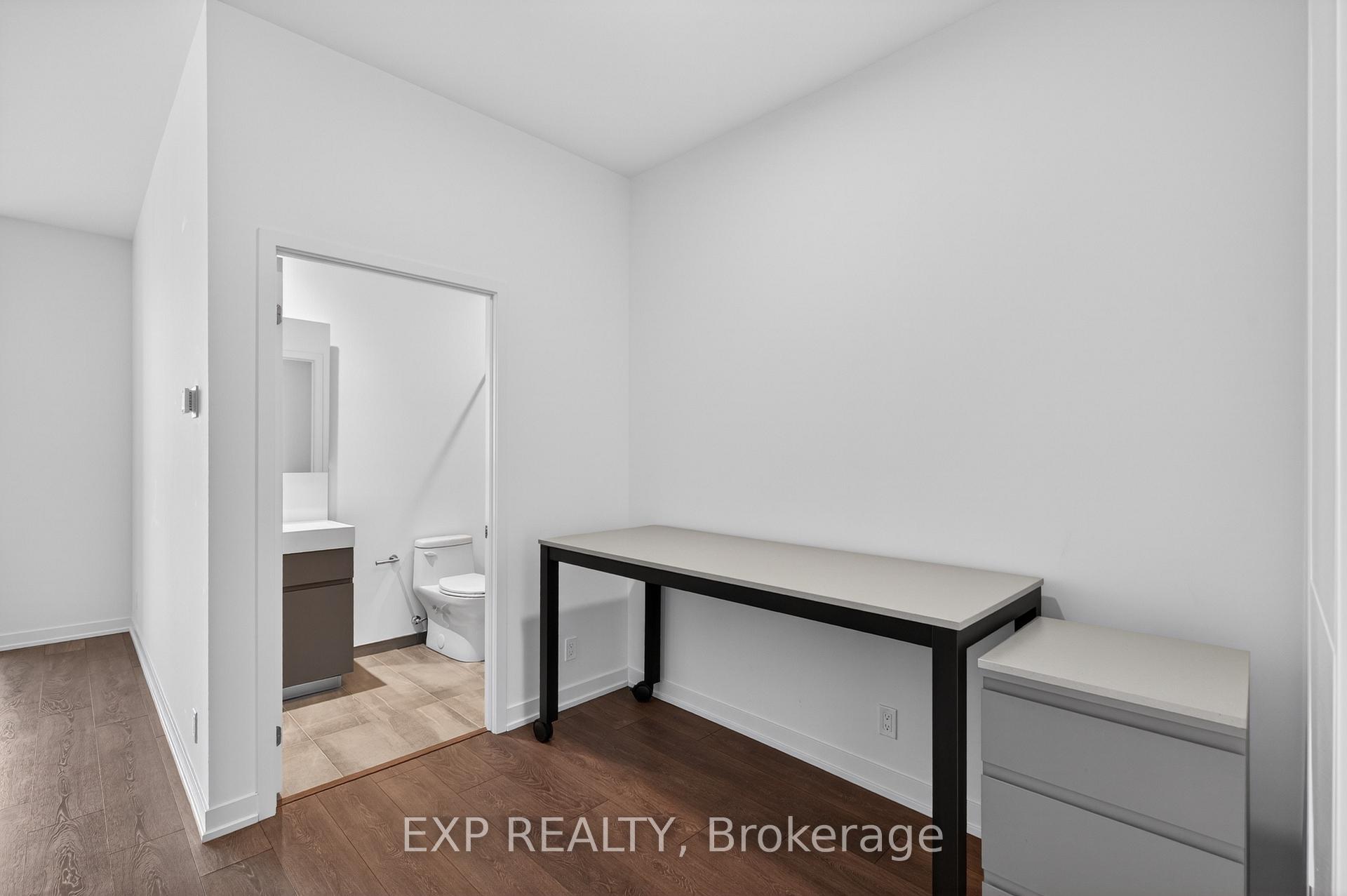 Photo 34 of Unit 1101, 39 Mary Street, Barrie, City Centre — HOMEH