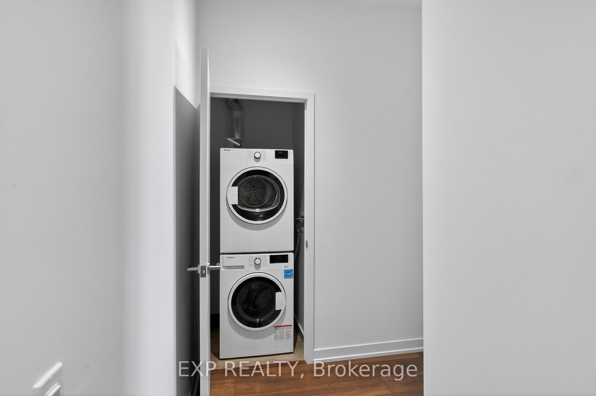 Photo 37 of Unit 1101, 39 Mary Street, Barrie, City Centre — HOMEH