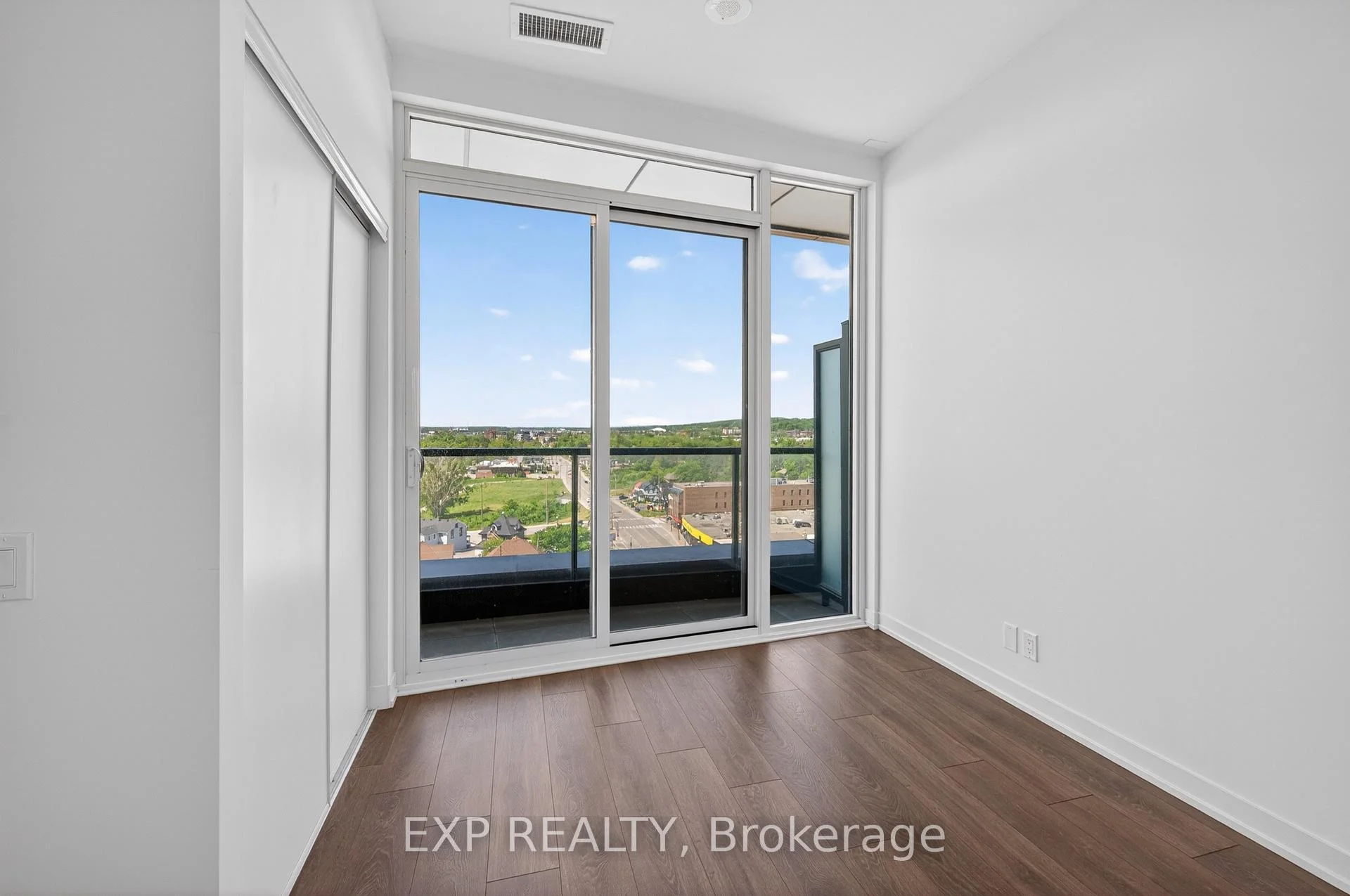 Photo 23 of Unit 1101, 39 Mary Street, Barrie, City Centre — HOMEH