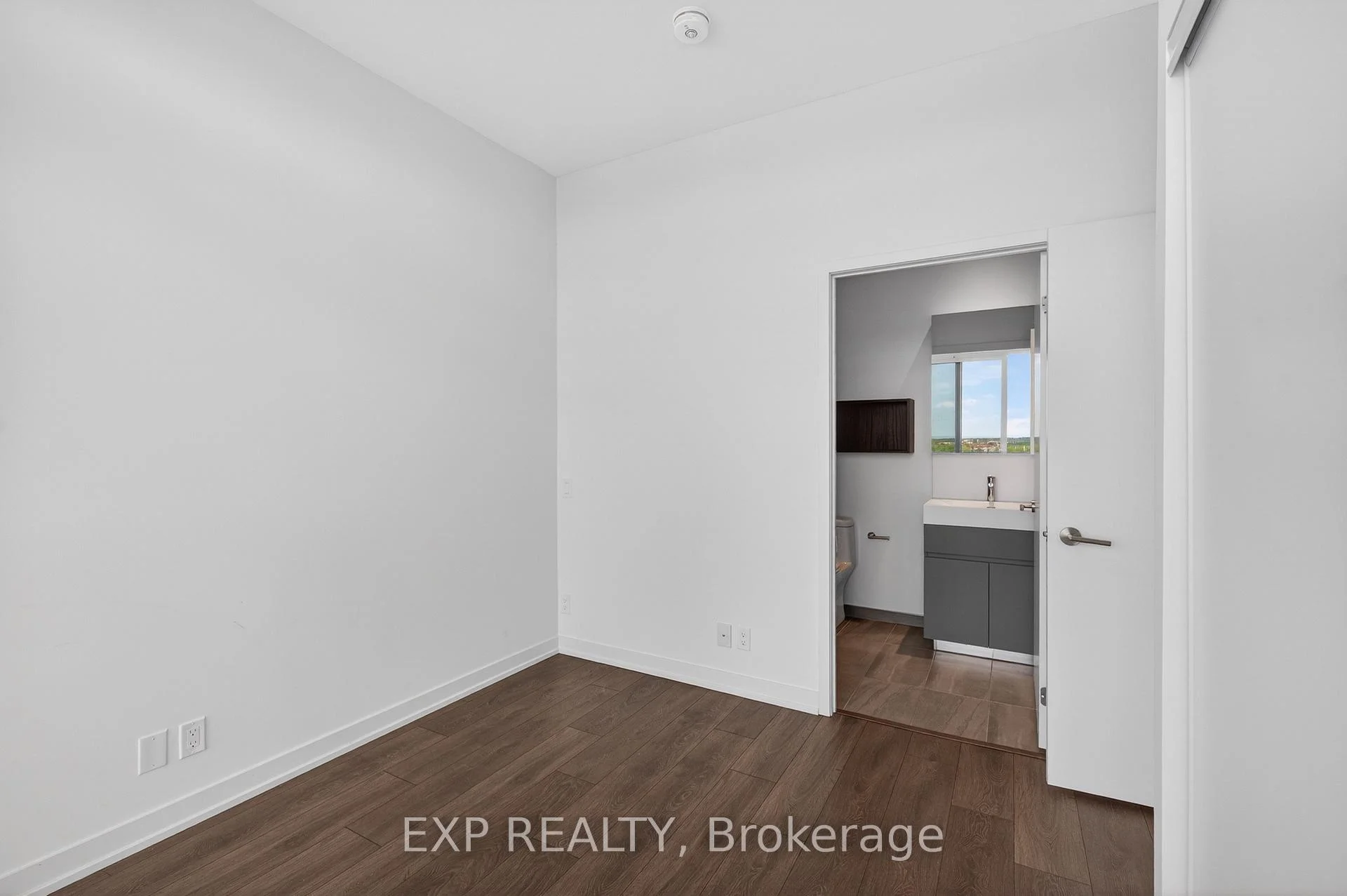 Photo 24 of Unit 1101, 39 Mary Street, Barrie, City Centre — HOMEH