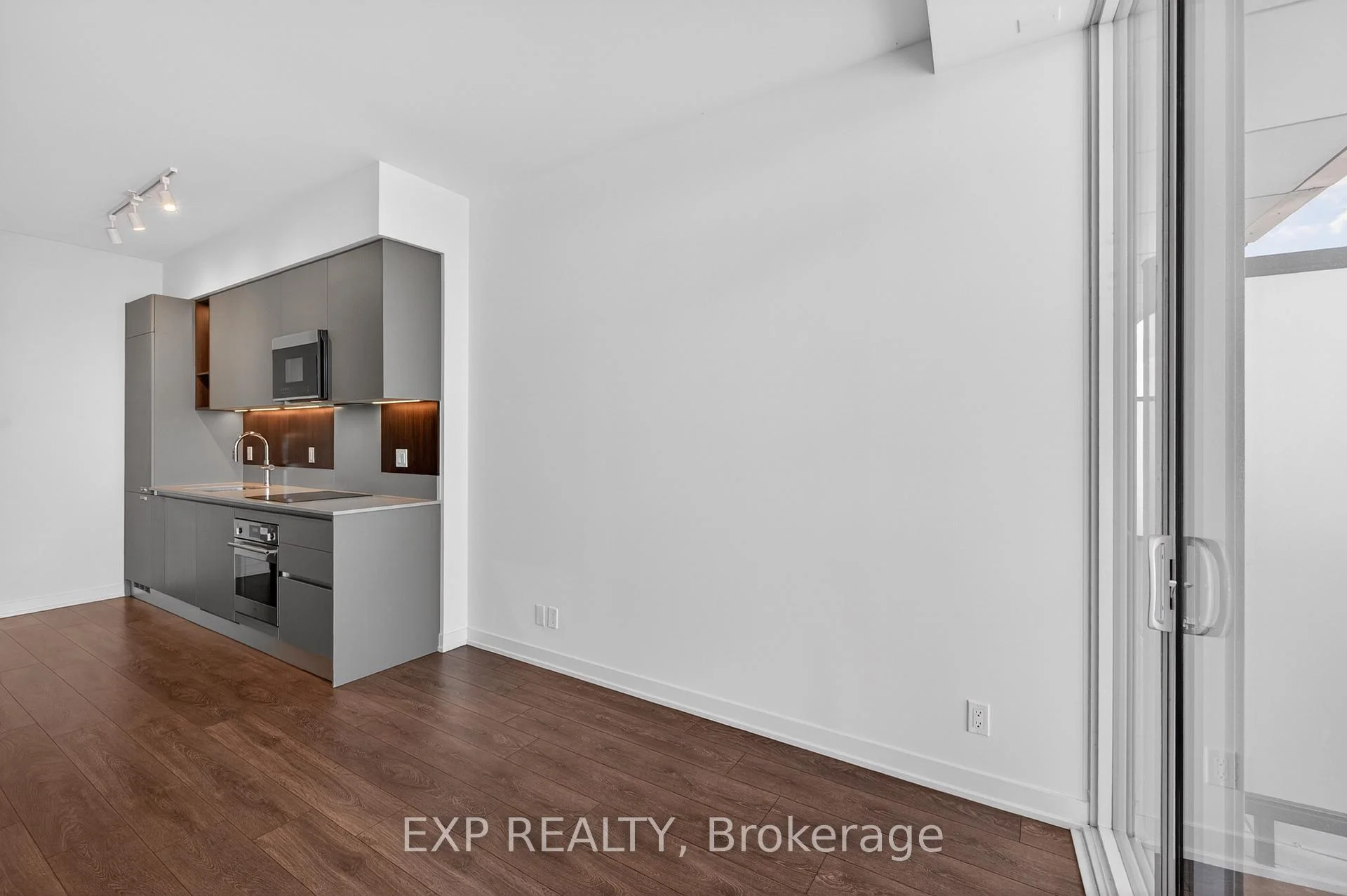 Photo 29 of Unit 1101, 39 Mary Street, Barrie, City Centre — HOMEH