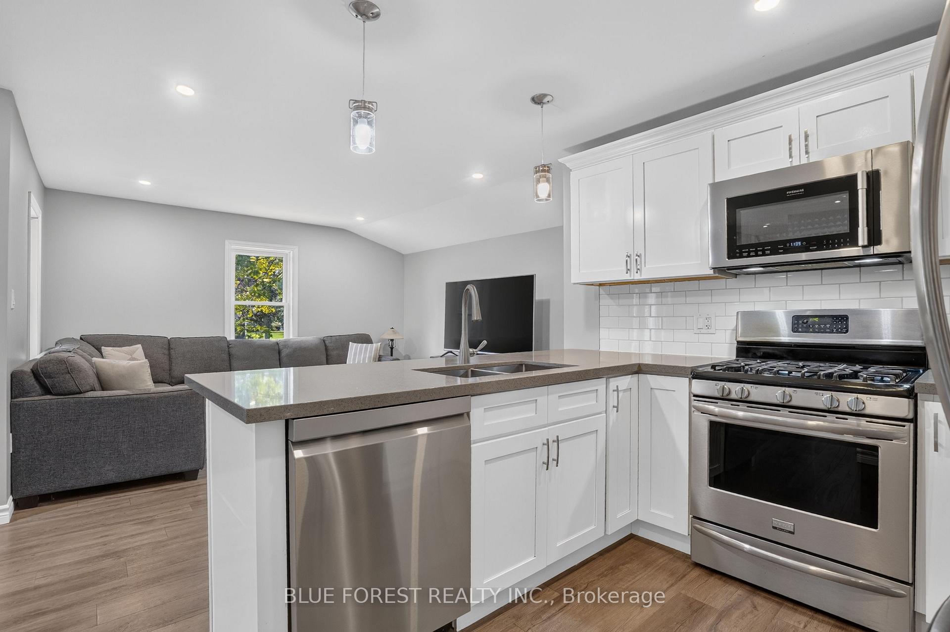 Photo 15 of 264 Furnival Road, West Elgin, Rodney — HOMEH
