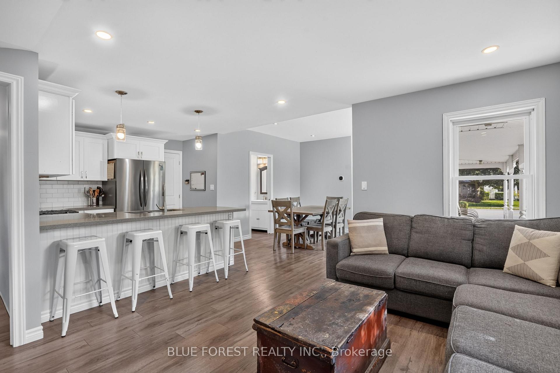 Photo 20 of 264 Furnival Road, West Elgin, Rodney — HOMEH