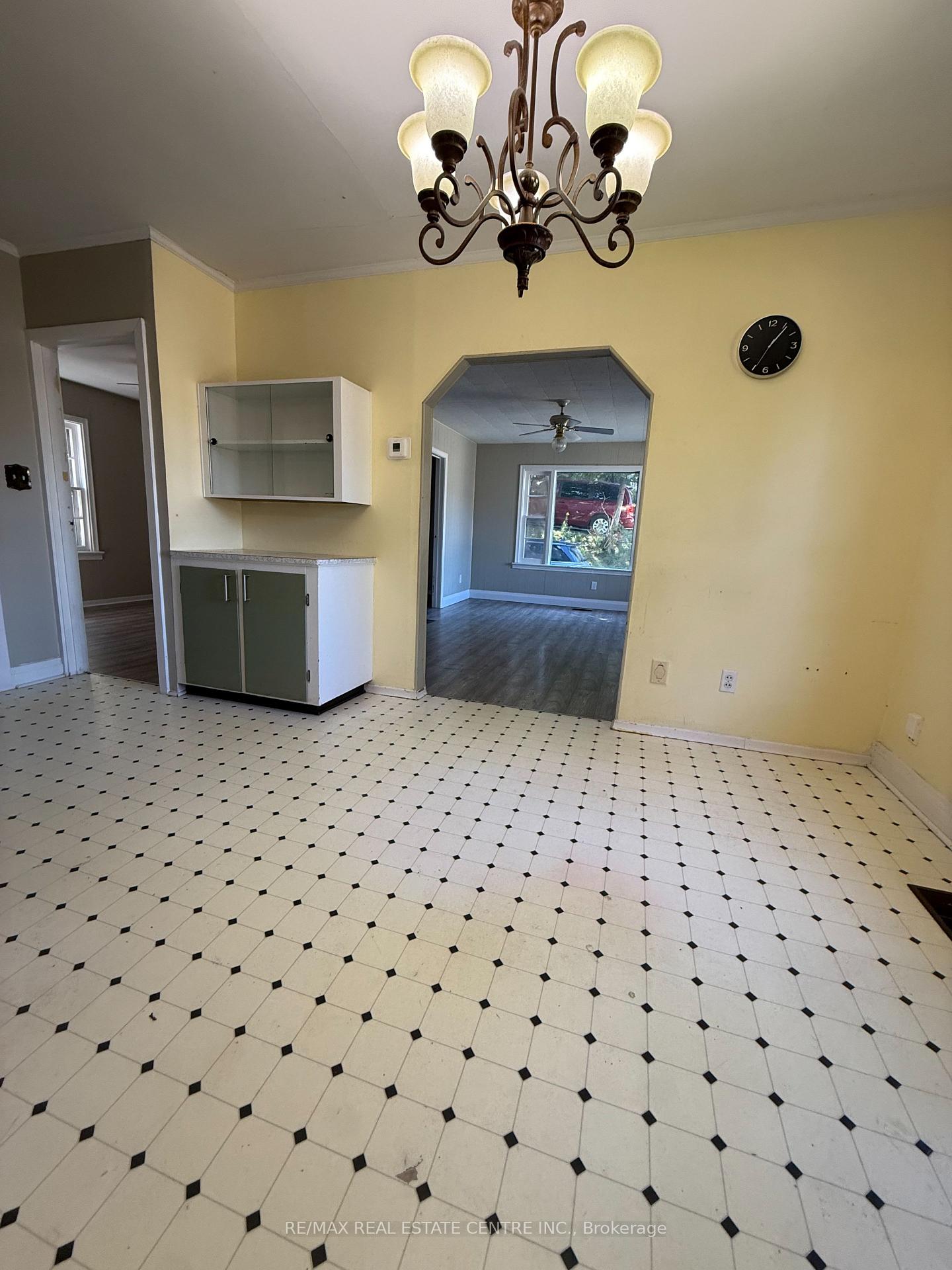 Photo 6 of 58 John Street, Halton Hills, Georgetown — HOMEH