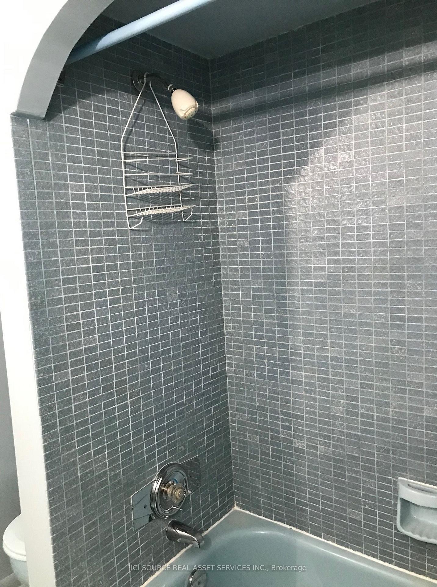 Photo 8 of 14 Robinhood Drive, Hamilton, Dundas — HOMEH