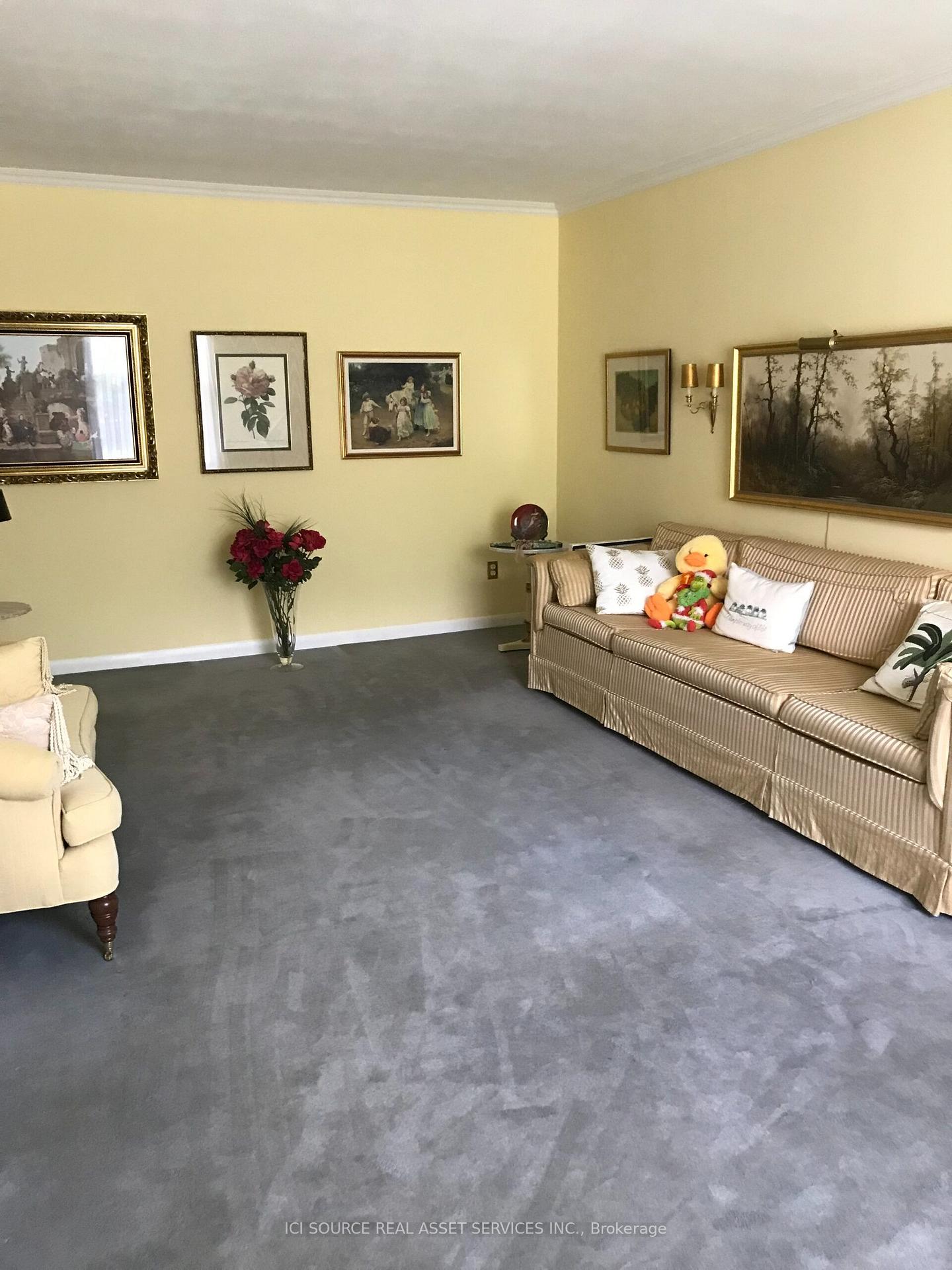 Photo 9 of 14 Robinhood Drive, Hamilton, Dundas — HOMEH