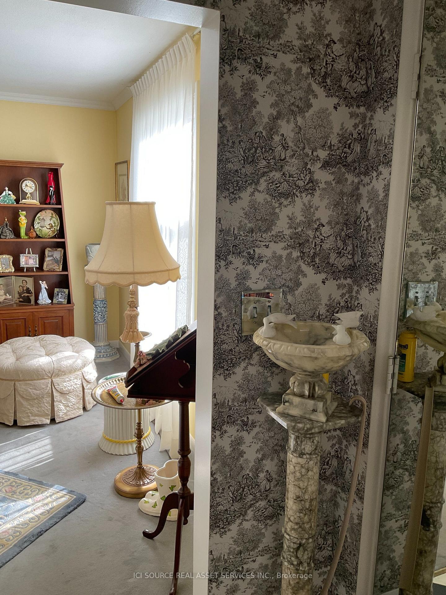 Photo 13 of 14 Robinhood Drive, Hamilton, Dundas — HOMEH