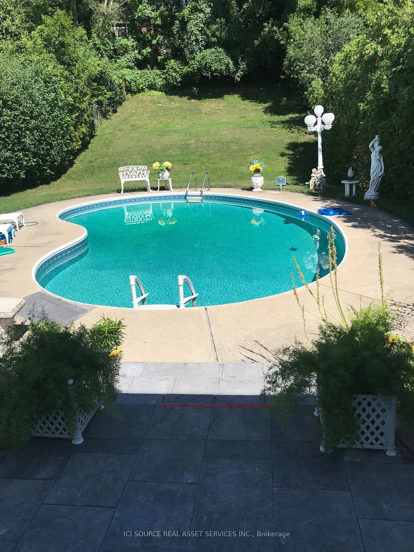Photo 27 of 14 Robinhood Drive, Hamilton, Dundas — HOMEH